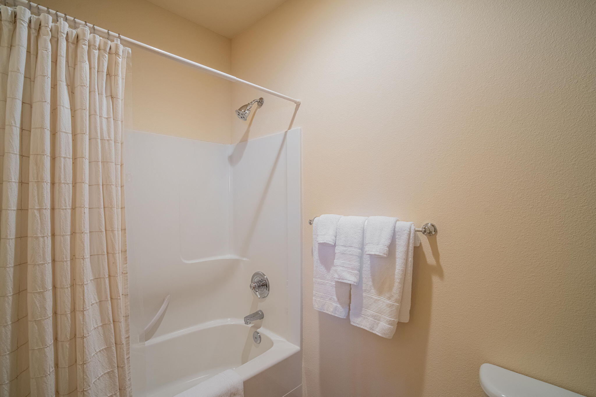 57178  Evergreen Loop, 24