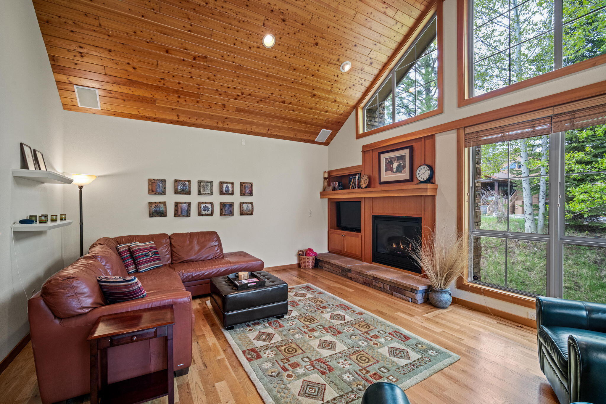 57178  Evergreen Loop, 24
