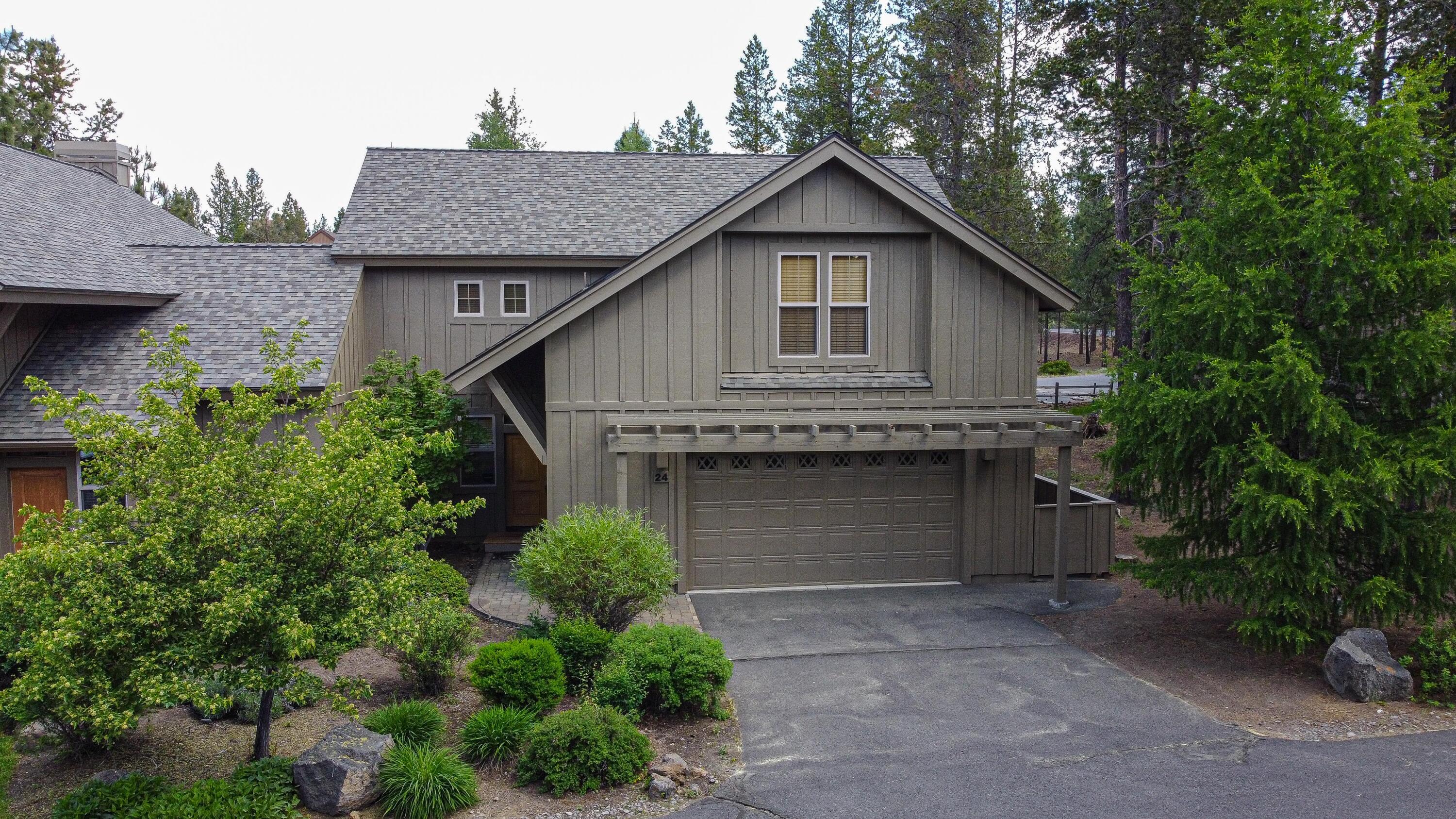 57178  Evergreen Loop, 24