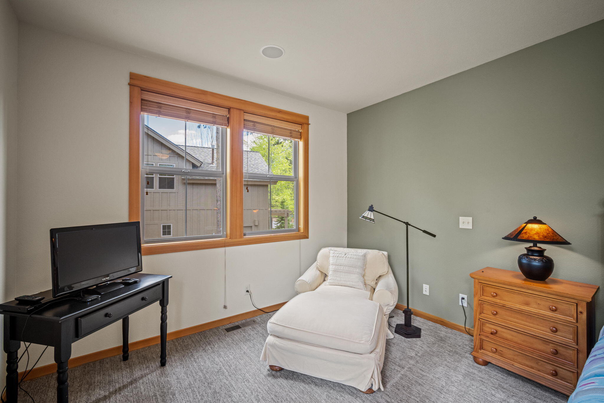 57178  Evergreen Loop, 24