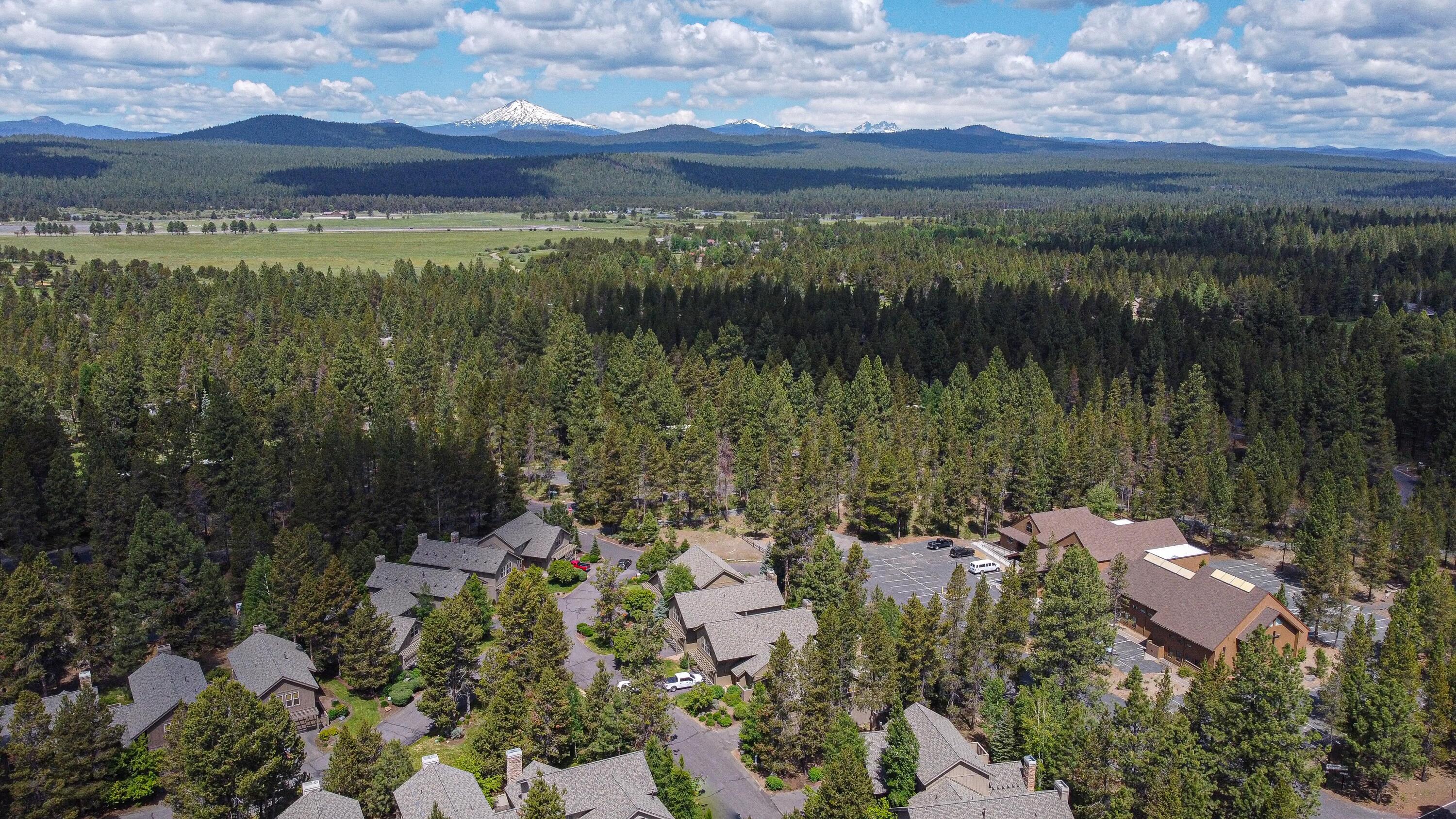 57178  Evergreen Loop, 24