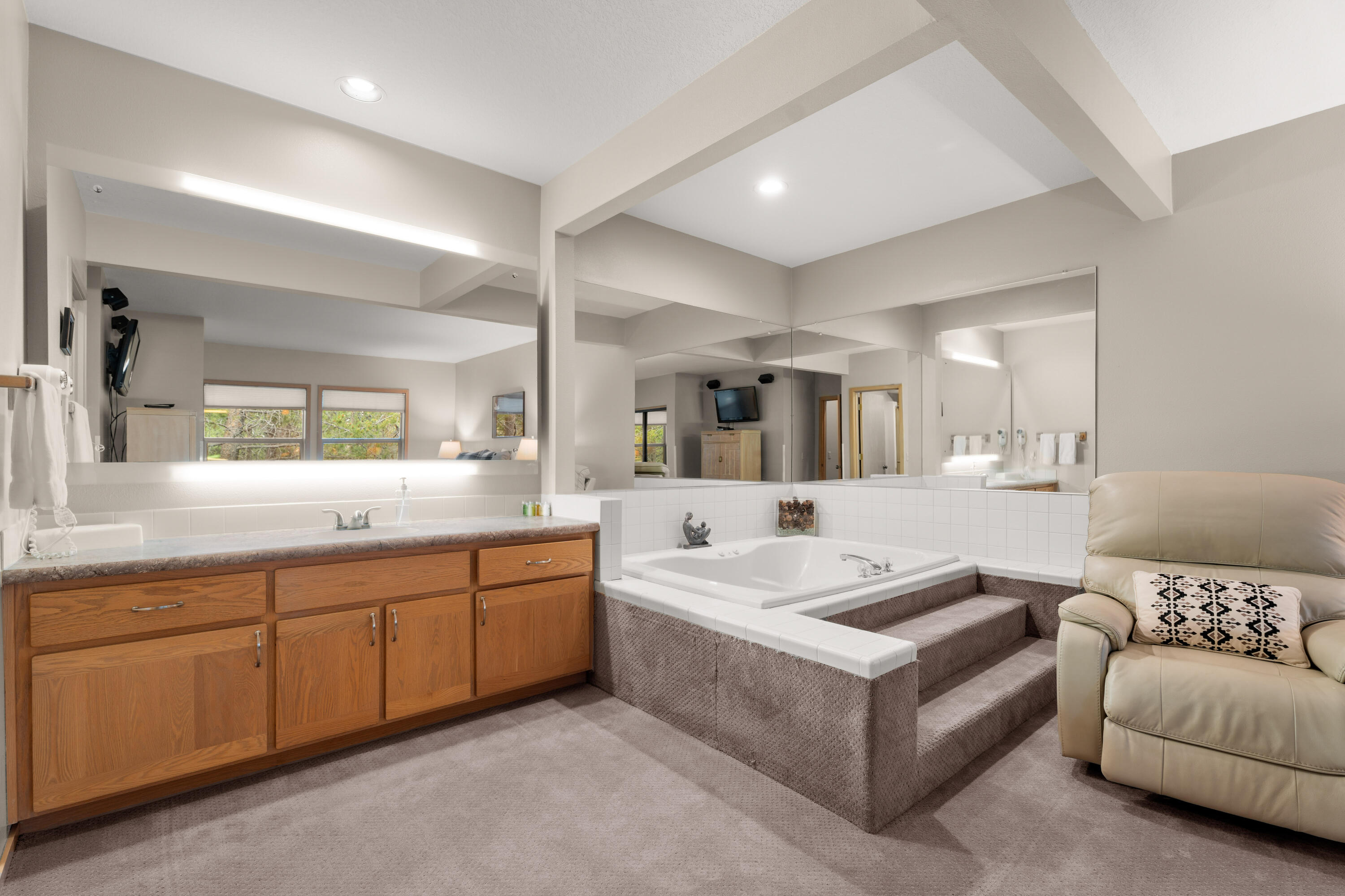 57357 Beaver Ridge Loop, 22 