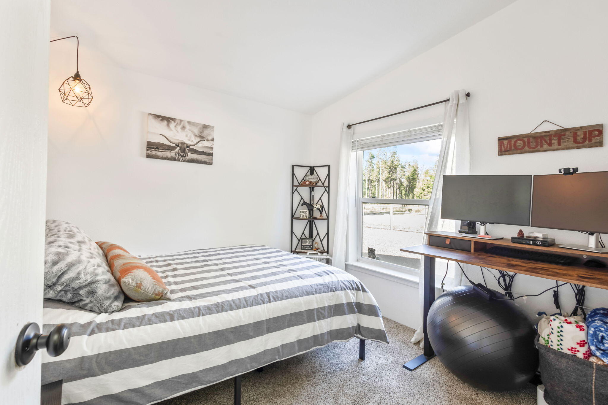 16133 Del Pino Drive