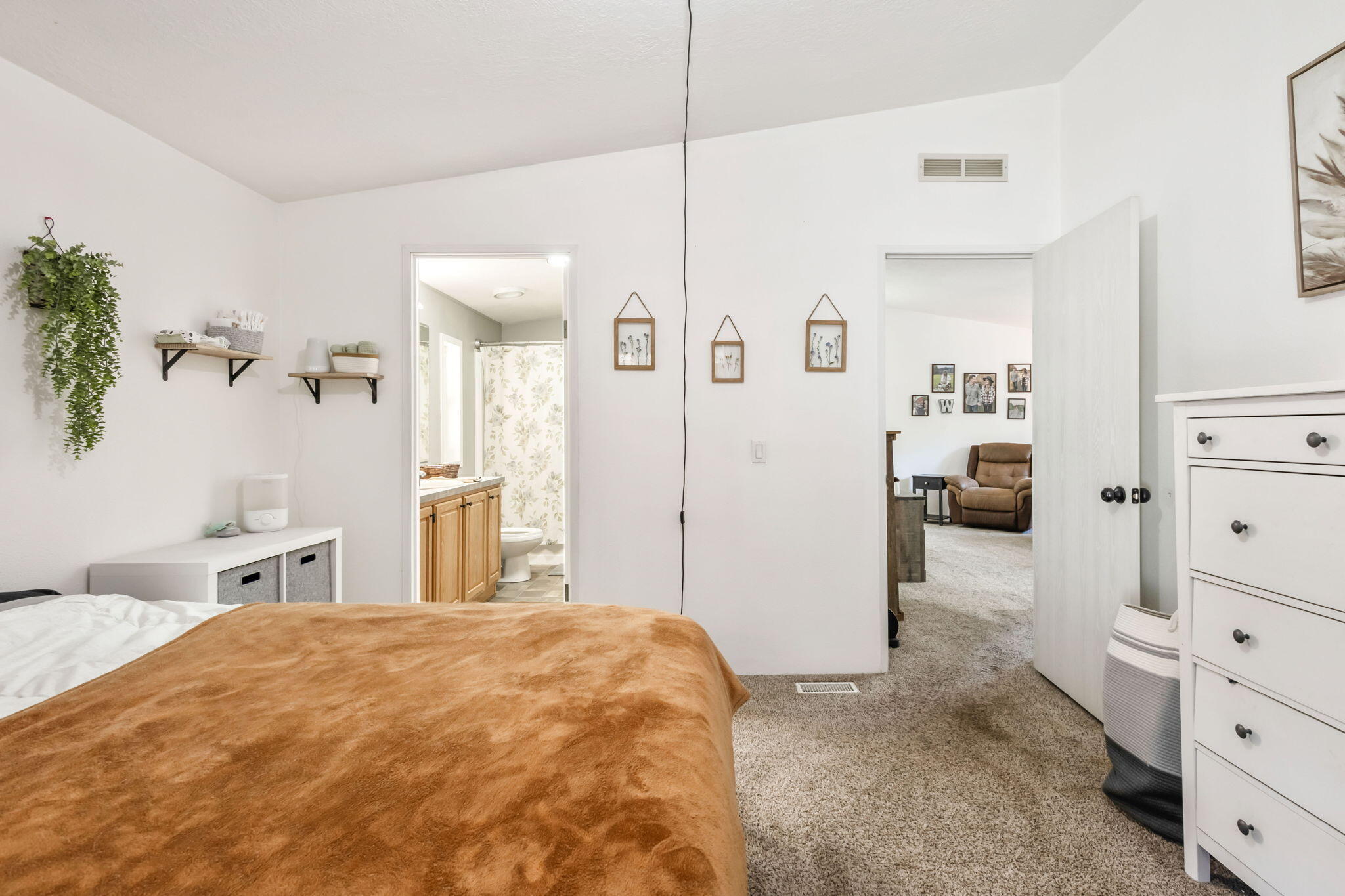 16133 Del Pino Drive