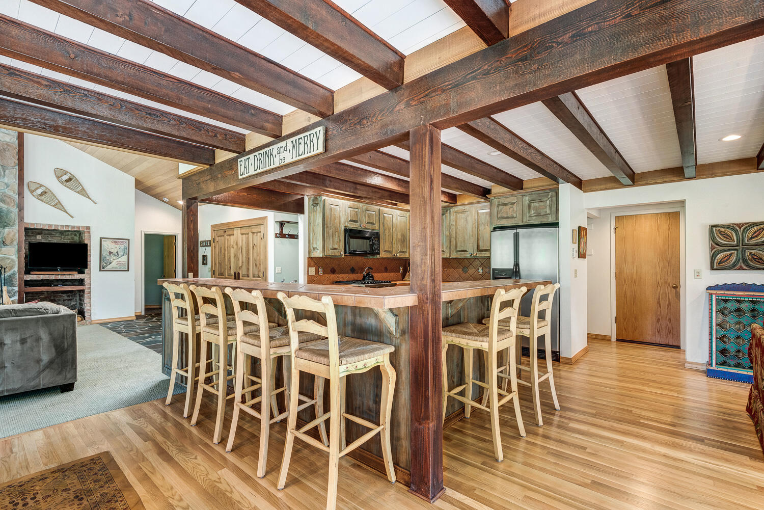 58051 Trophy Lane, 8