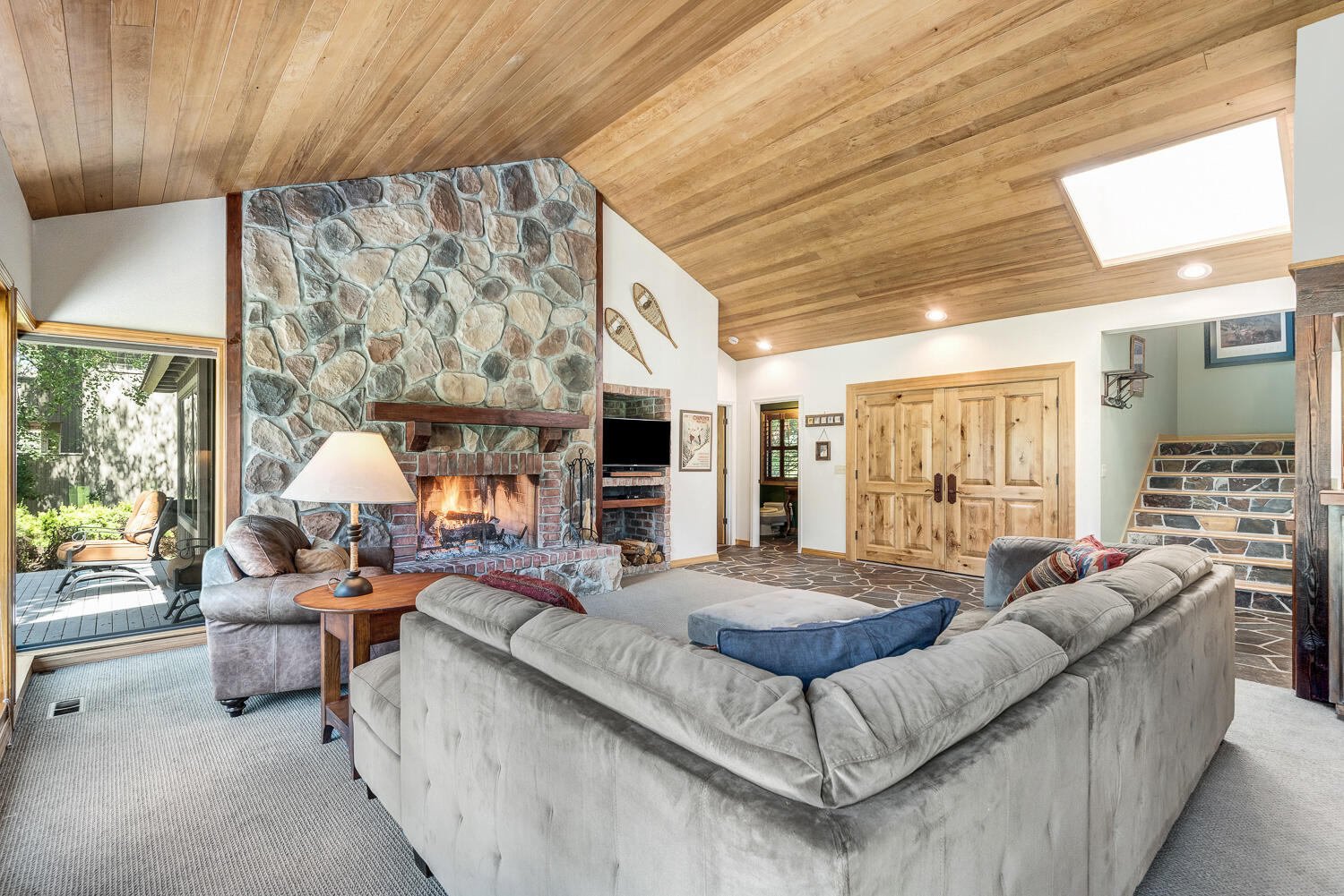 58051 Trophy Lane, 8