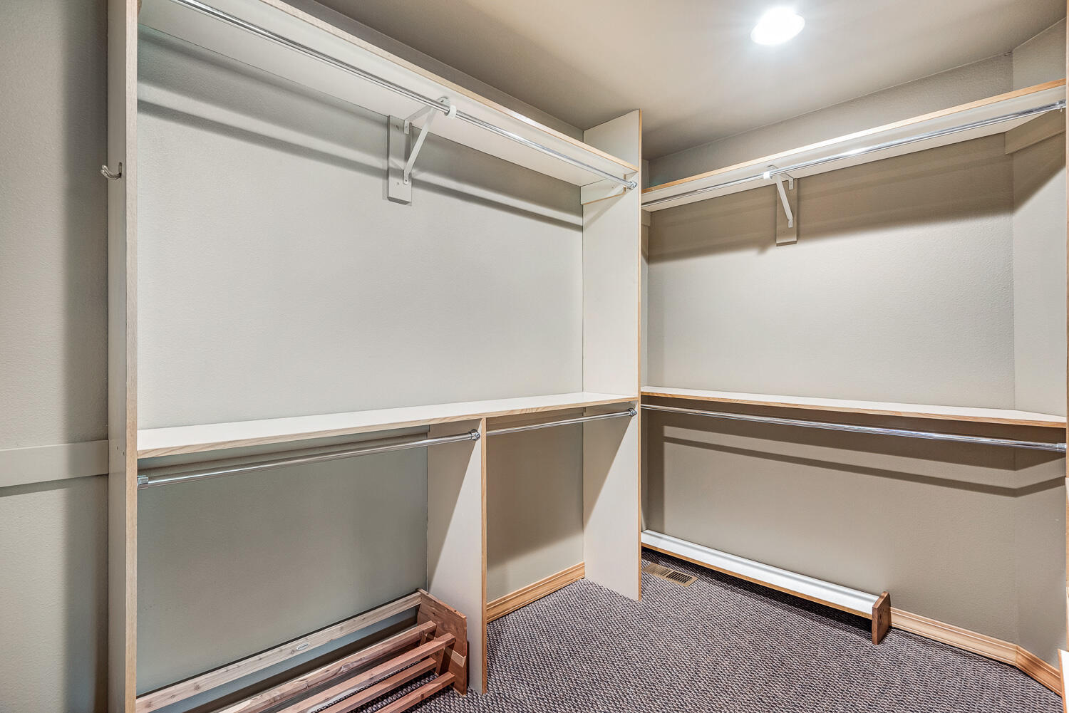 58051 Trophy Lane, 8