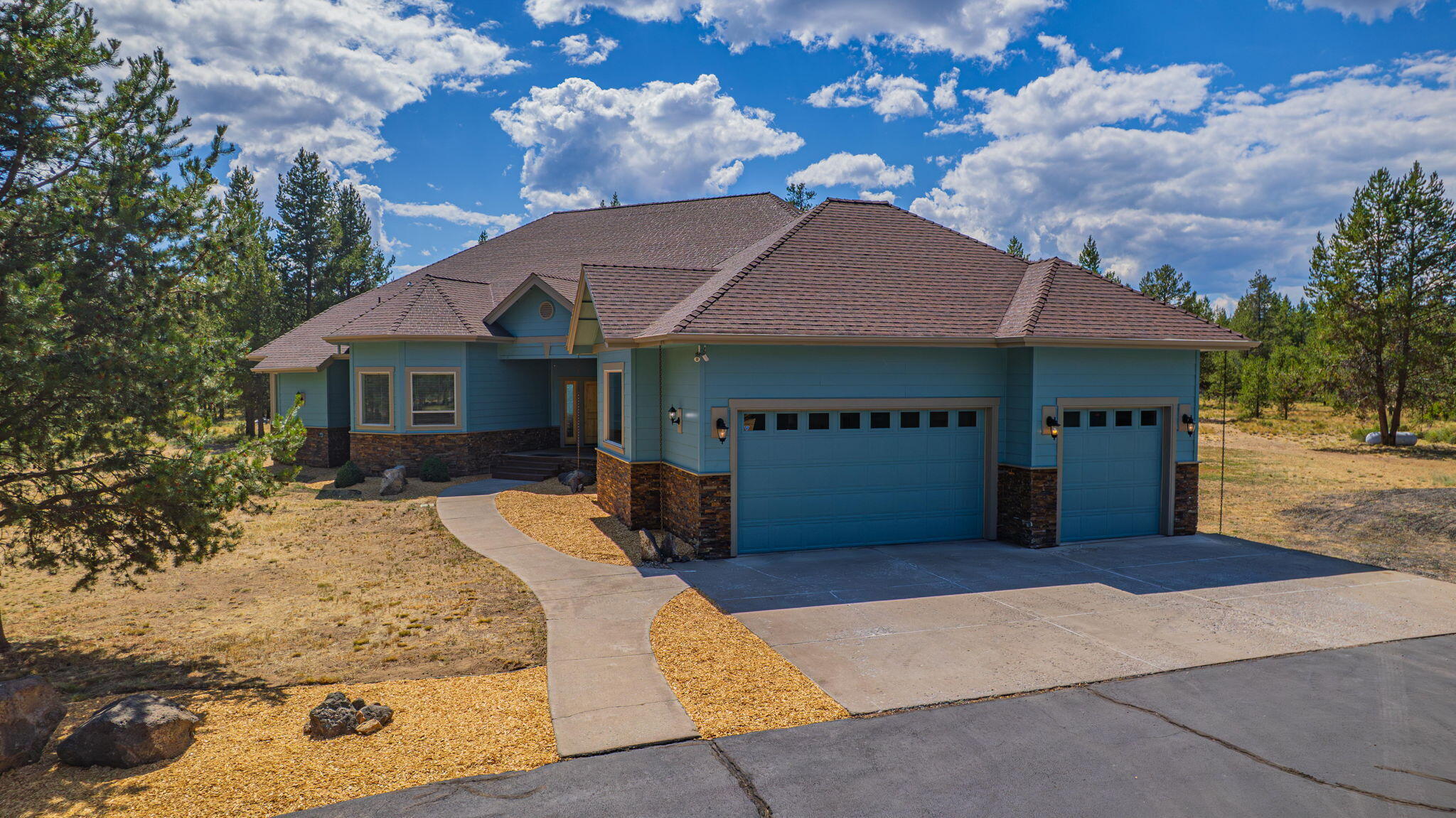 17045 Shawnee Circle