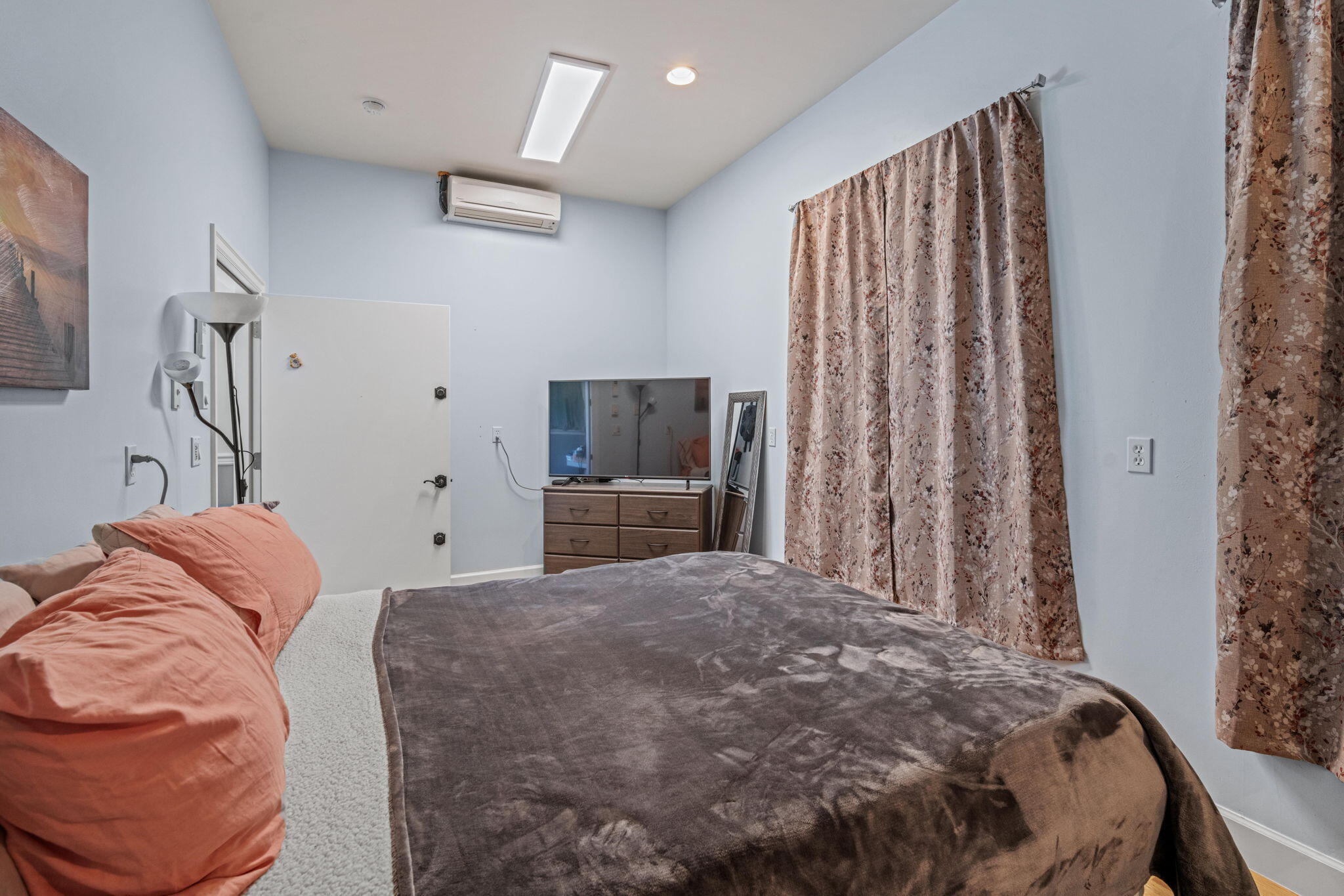 17045 Shawnee Circle