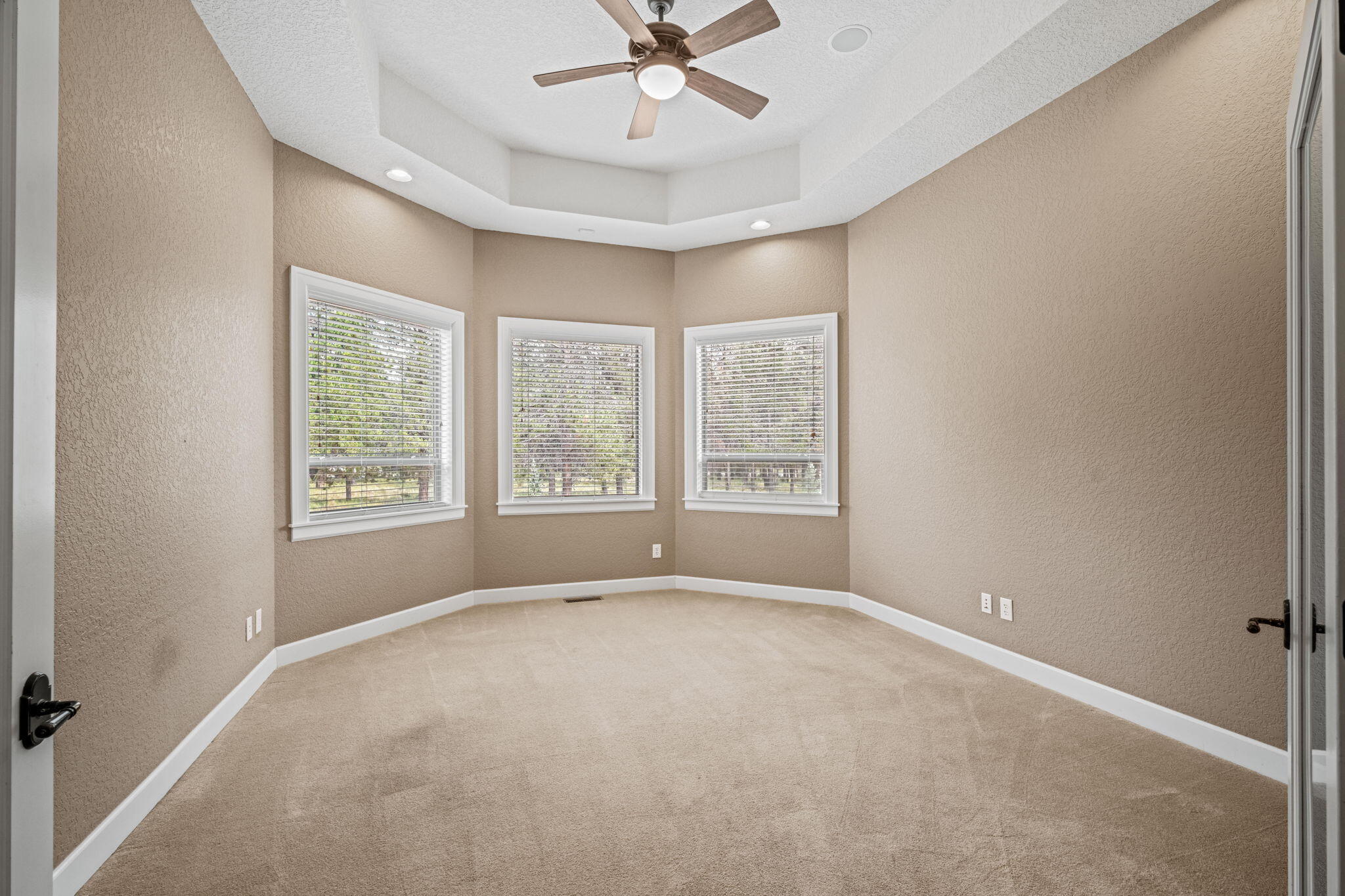 17045 Shawnee Circle