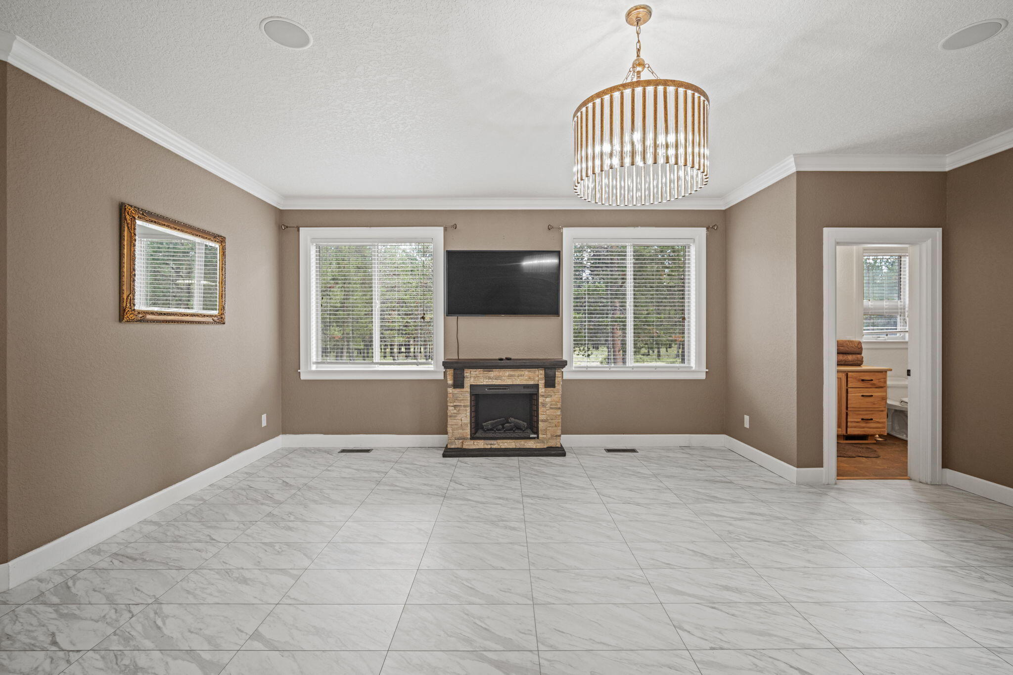 17045 Shawnee Circle