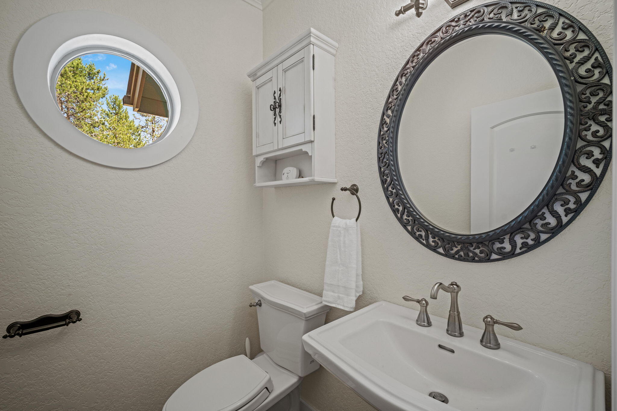 17045 Shawnee Circle