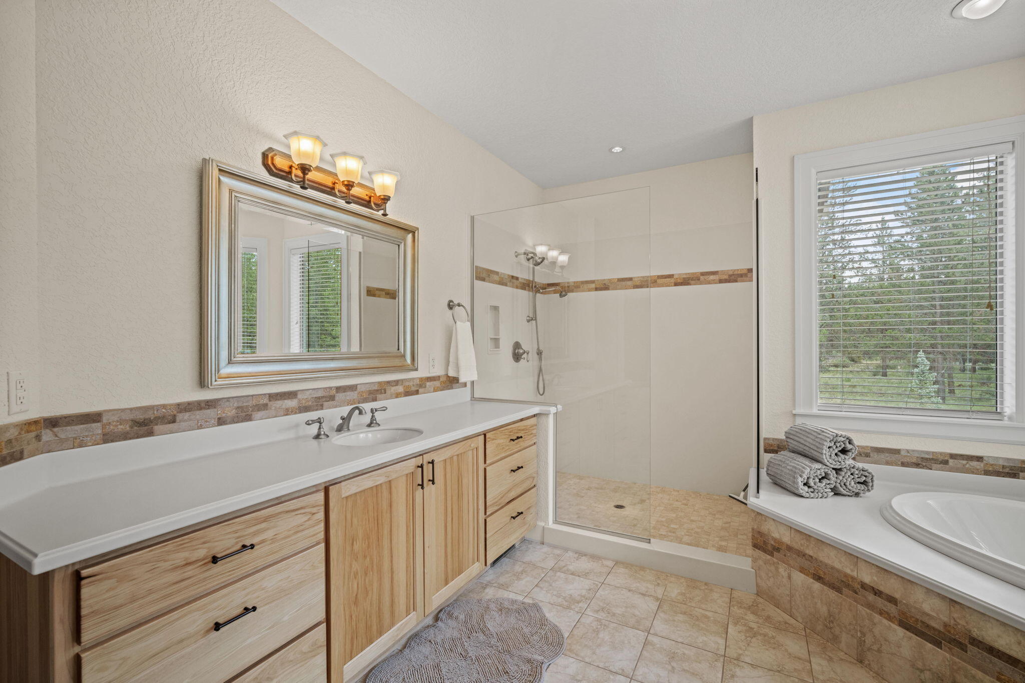 17045 Shawnee Circle