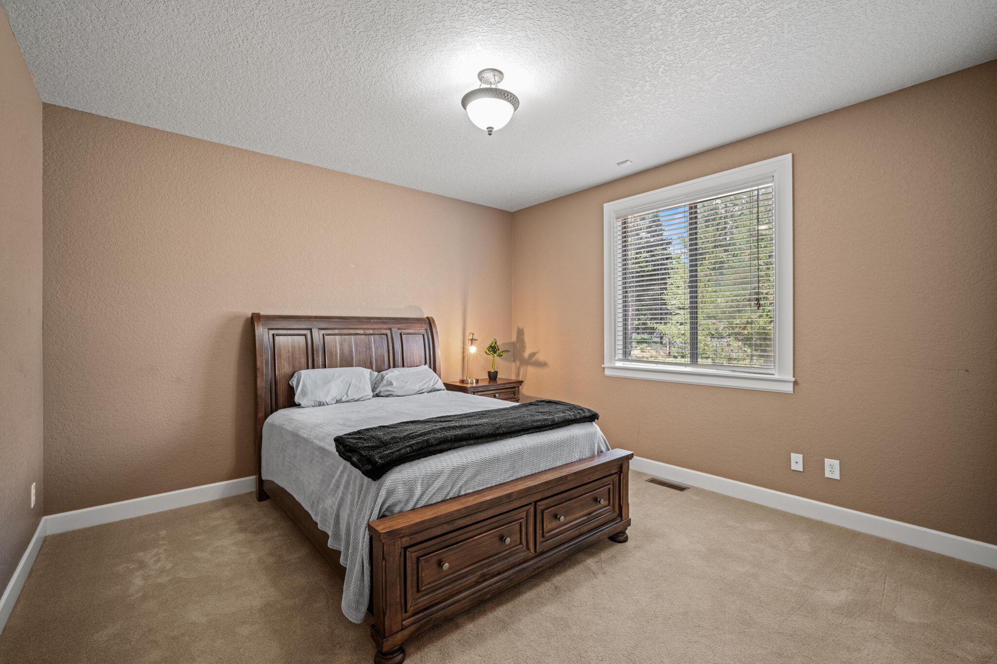 17045 Shawnee Circle