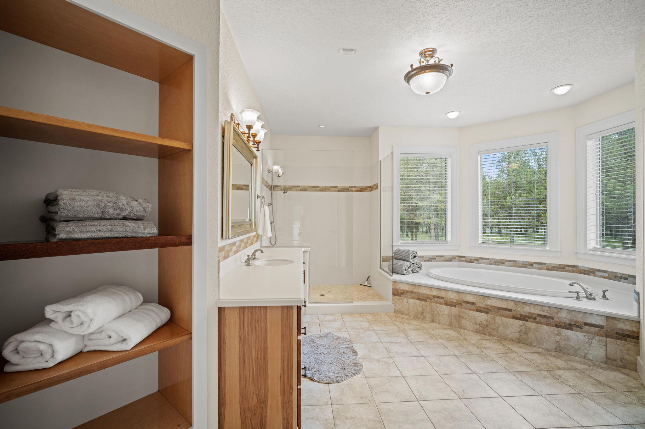 17045 Shawnee Circle