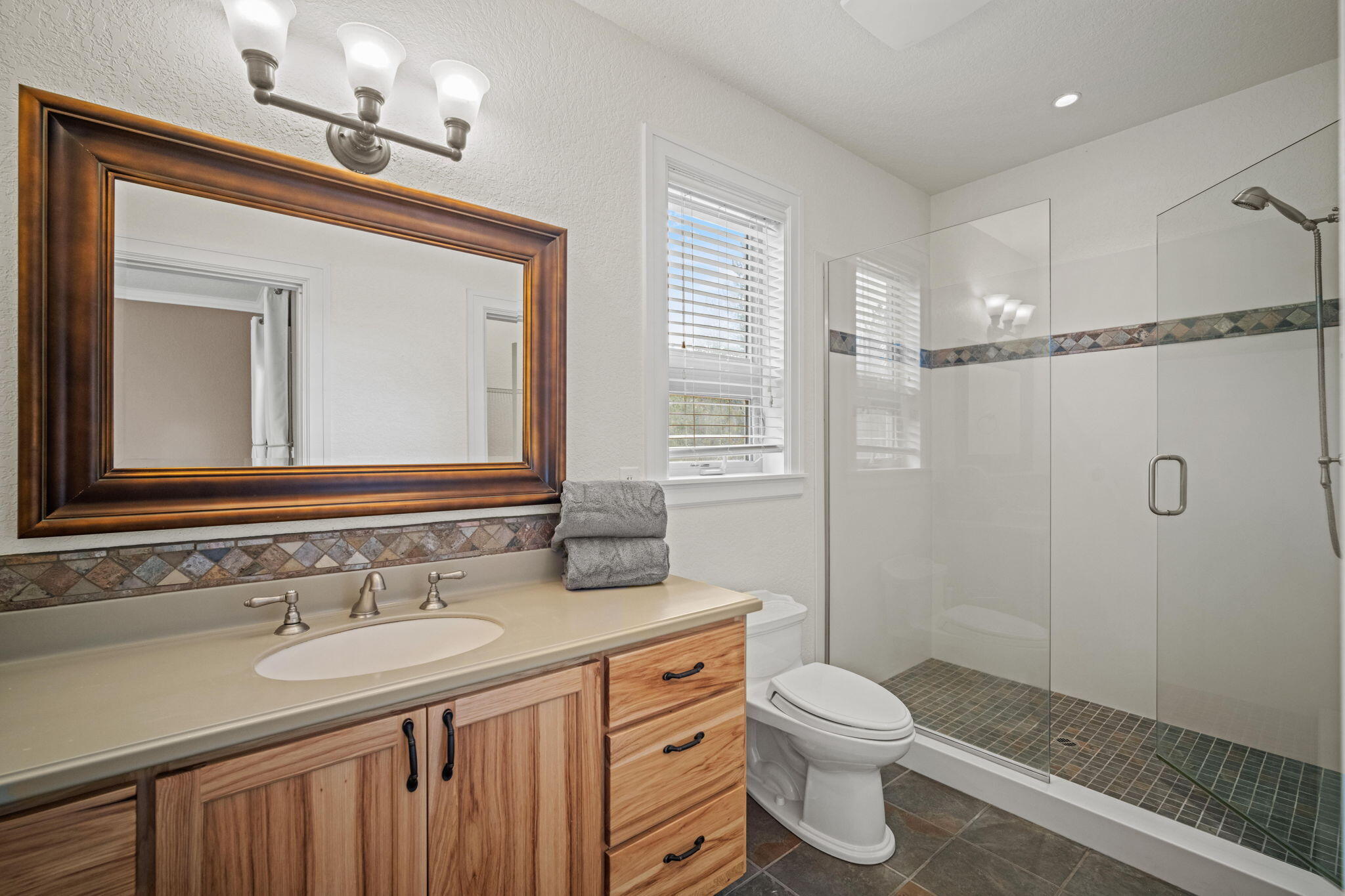 17045 Shawnee Circle