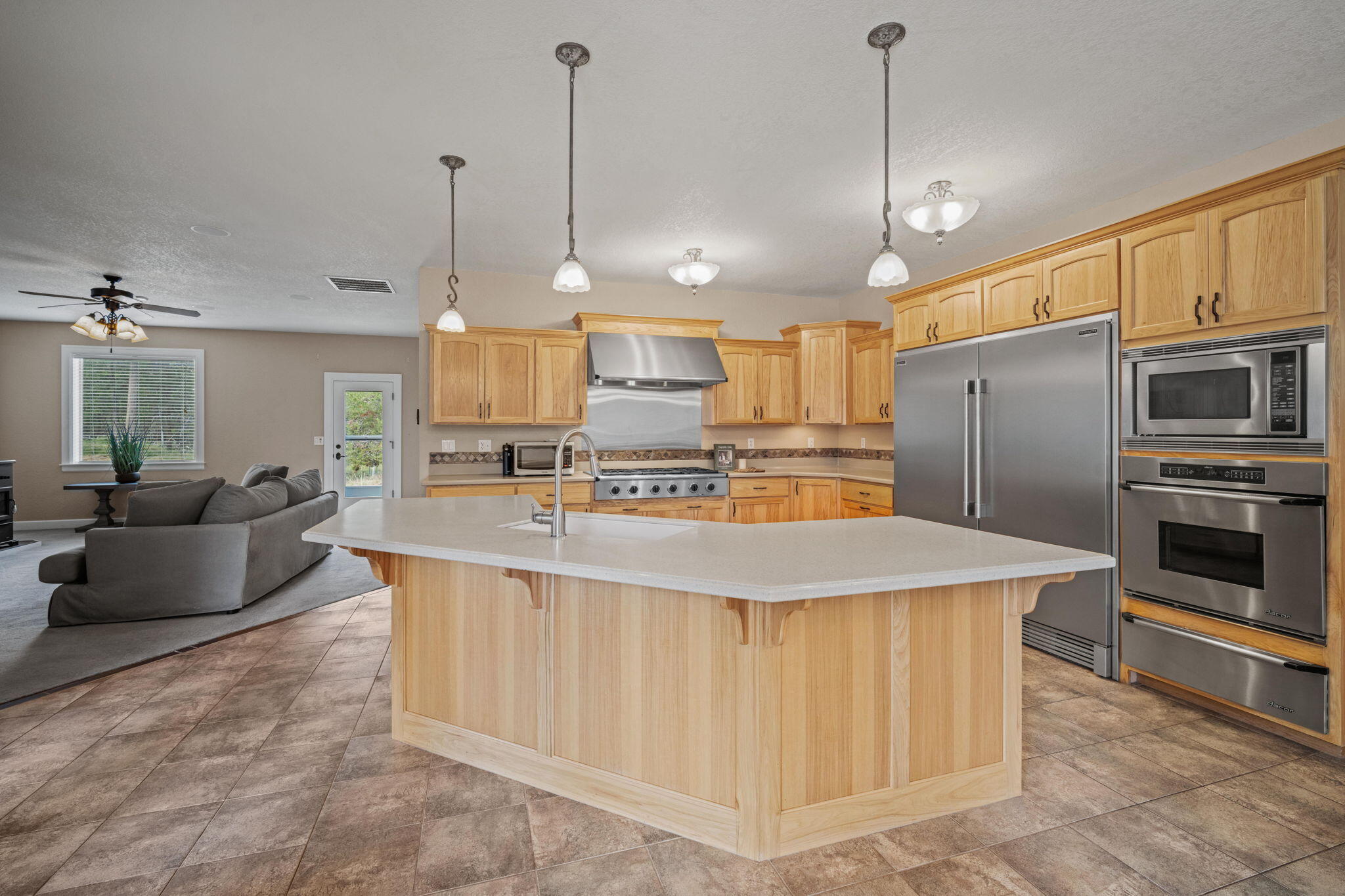 17045 Shawnee Circle