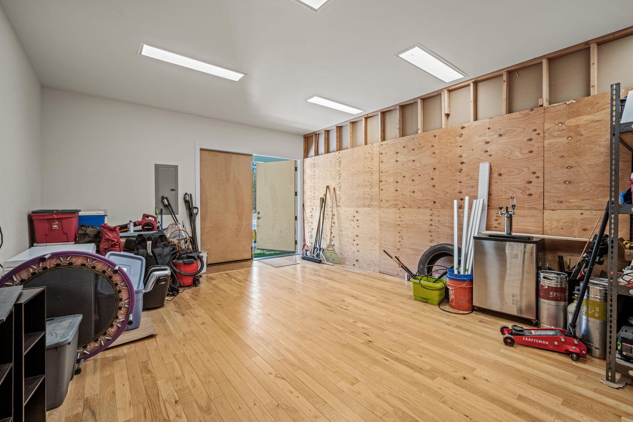 17045 Shawnee Circle