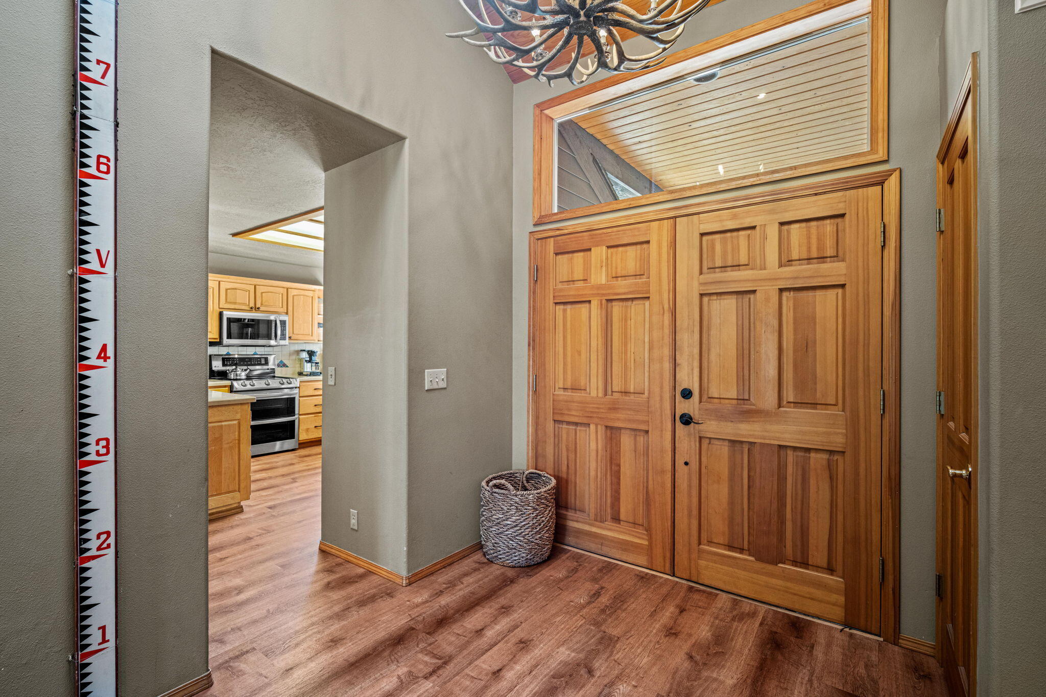 17745 Sarazen Lane, 7