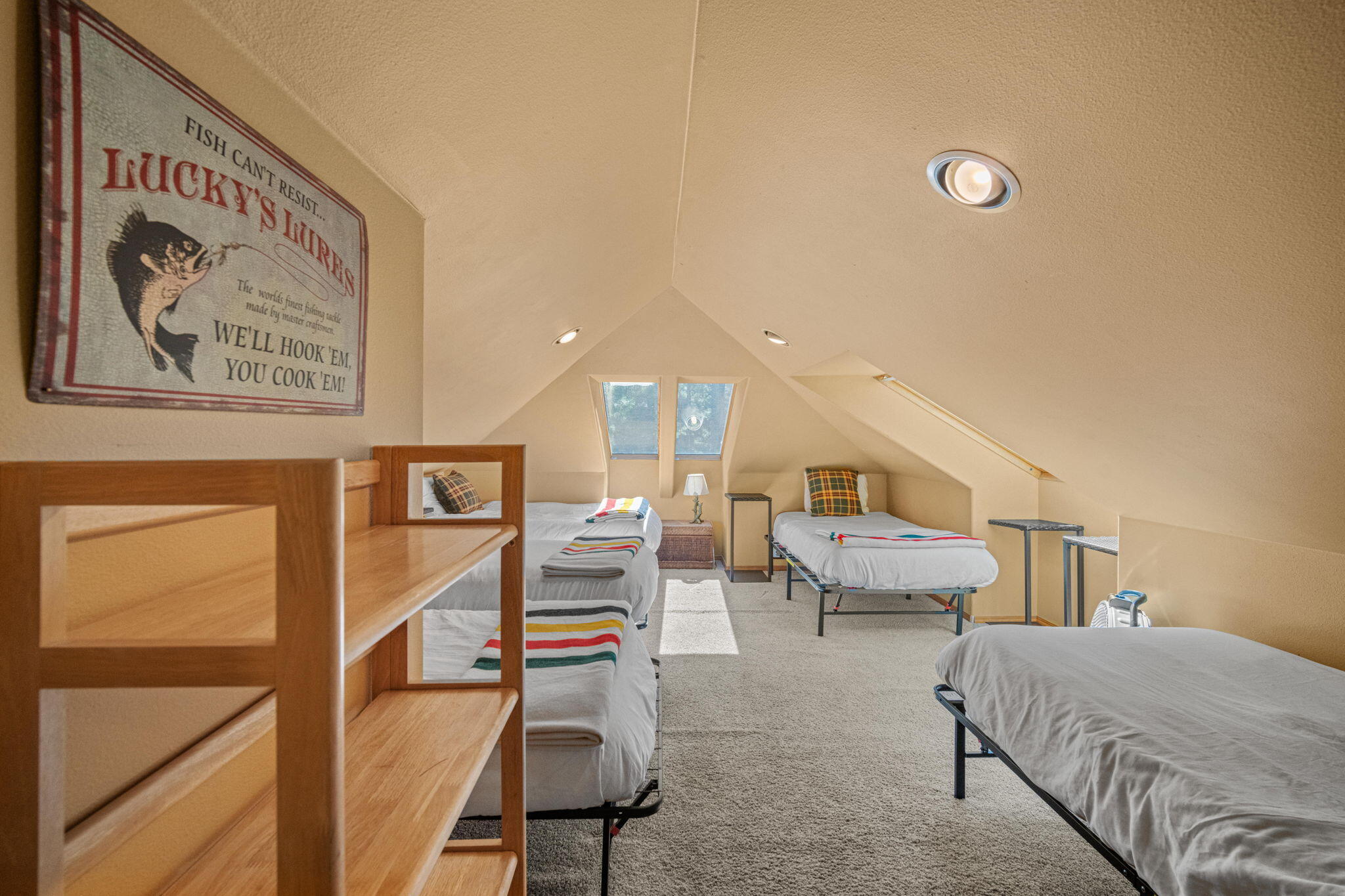 17745 Sarazen Lane, 7