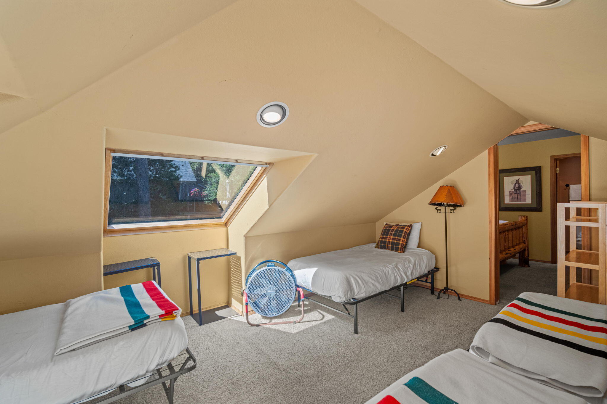 17745 Sarazen Lane, 7