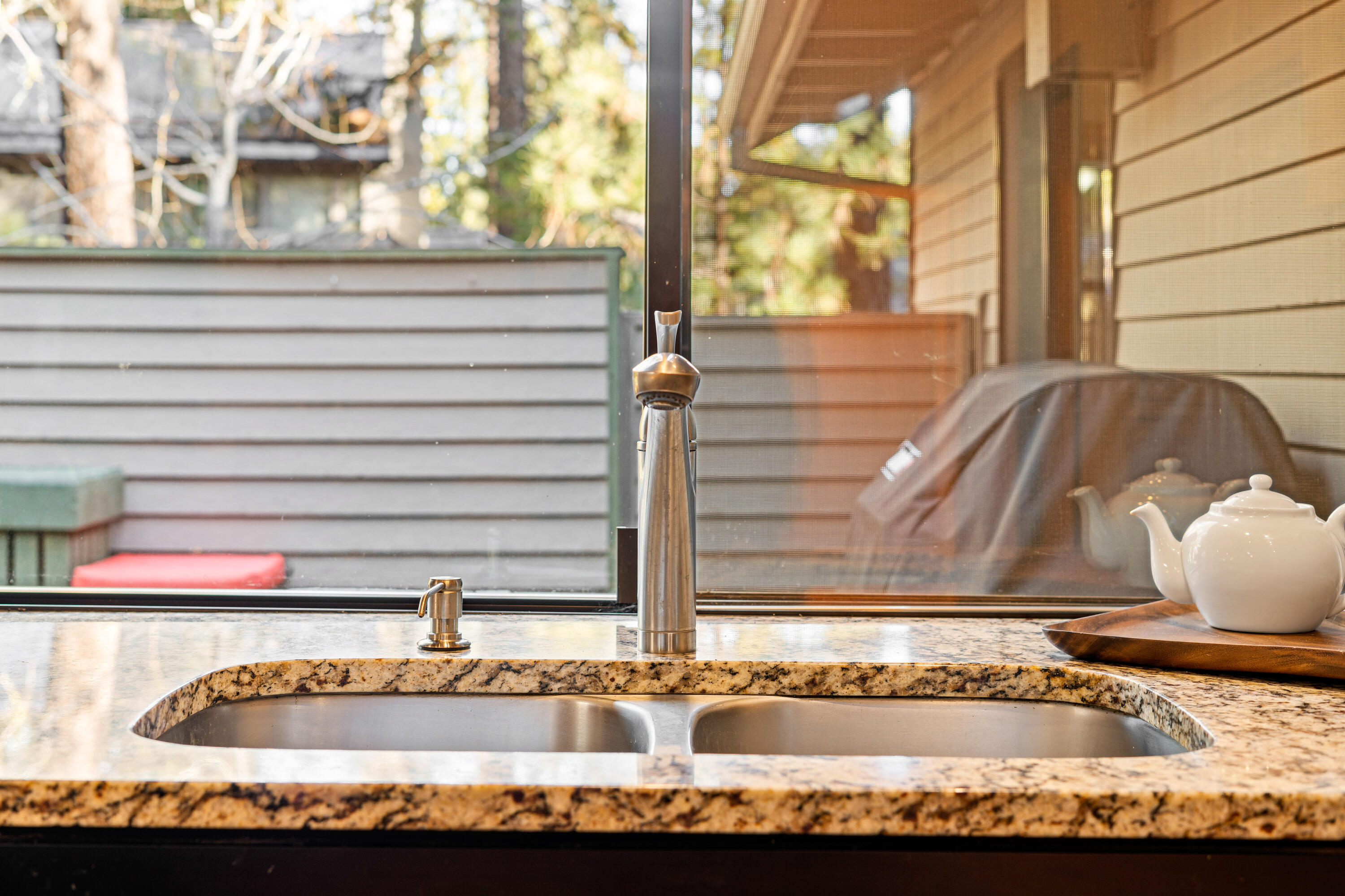 17956 Shadow Lane, 9