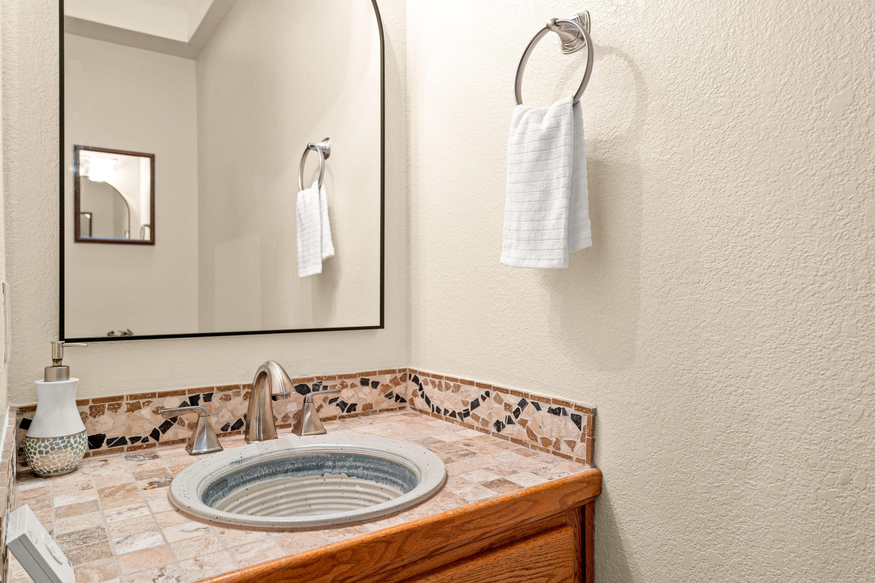 17956 Shadow Lane, 9