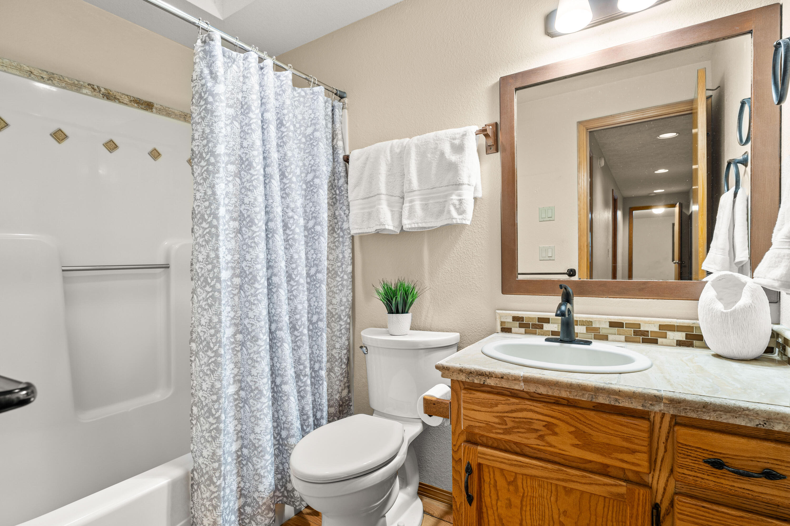 17956 Shadow Lane, 9