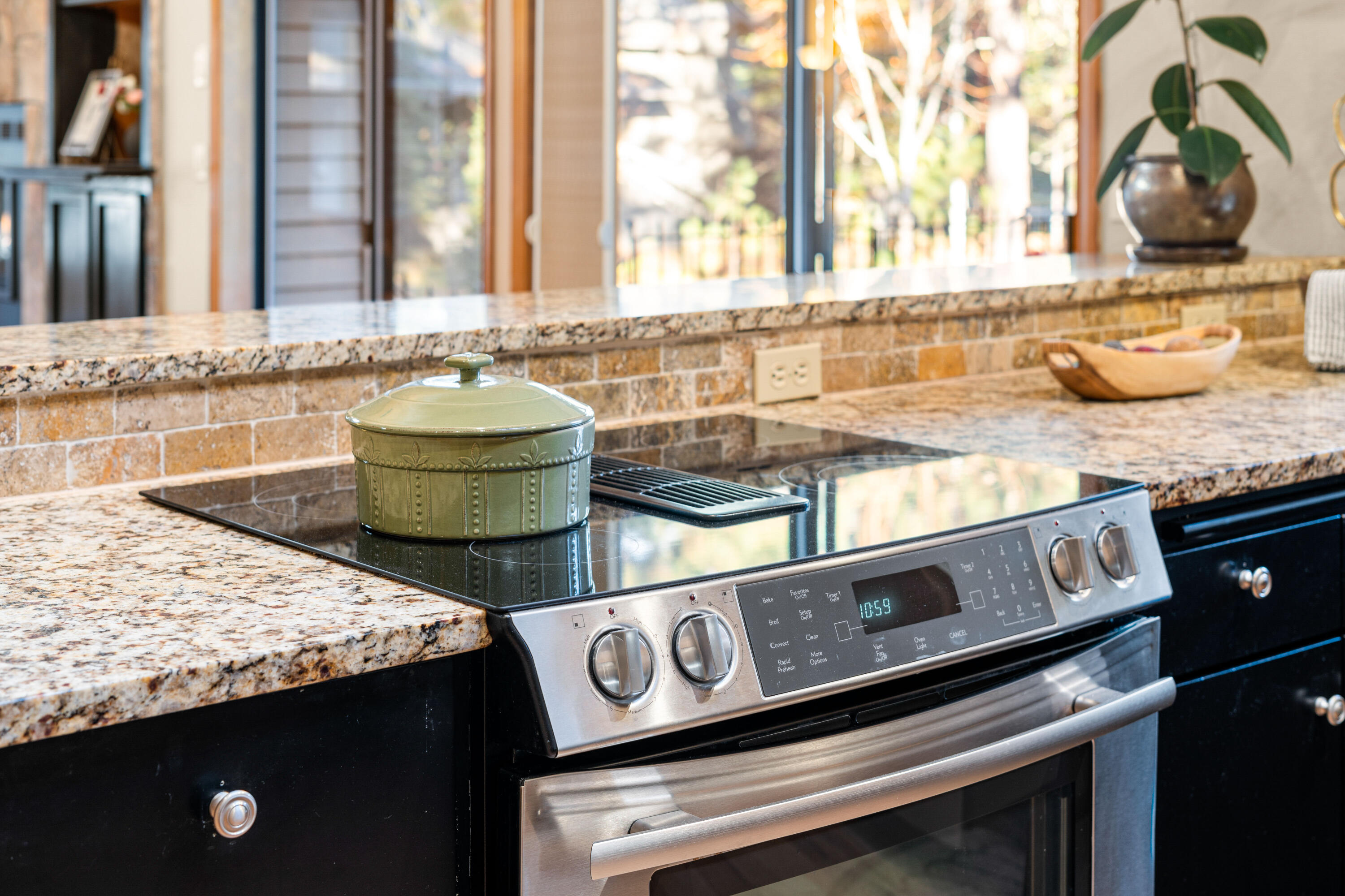 17956 Shadow Lane, 9