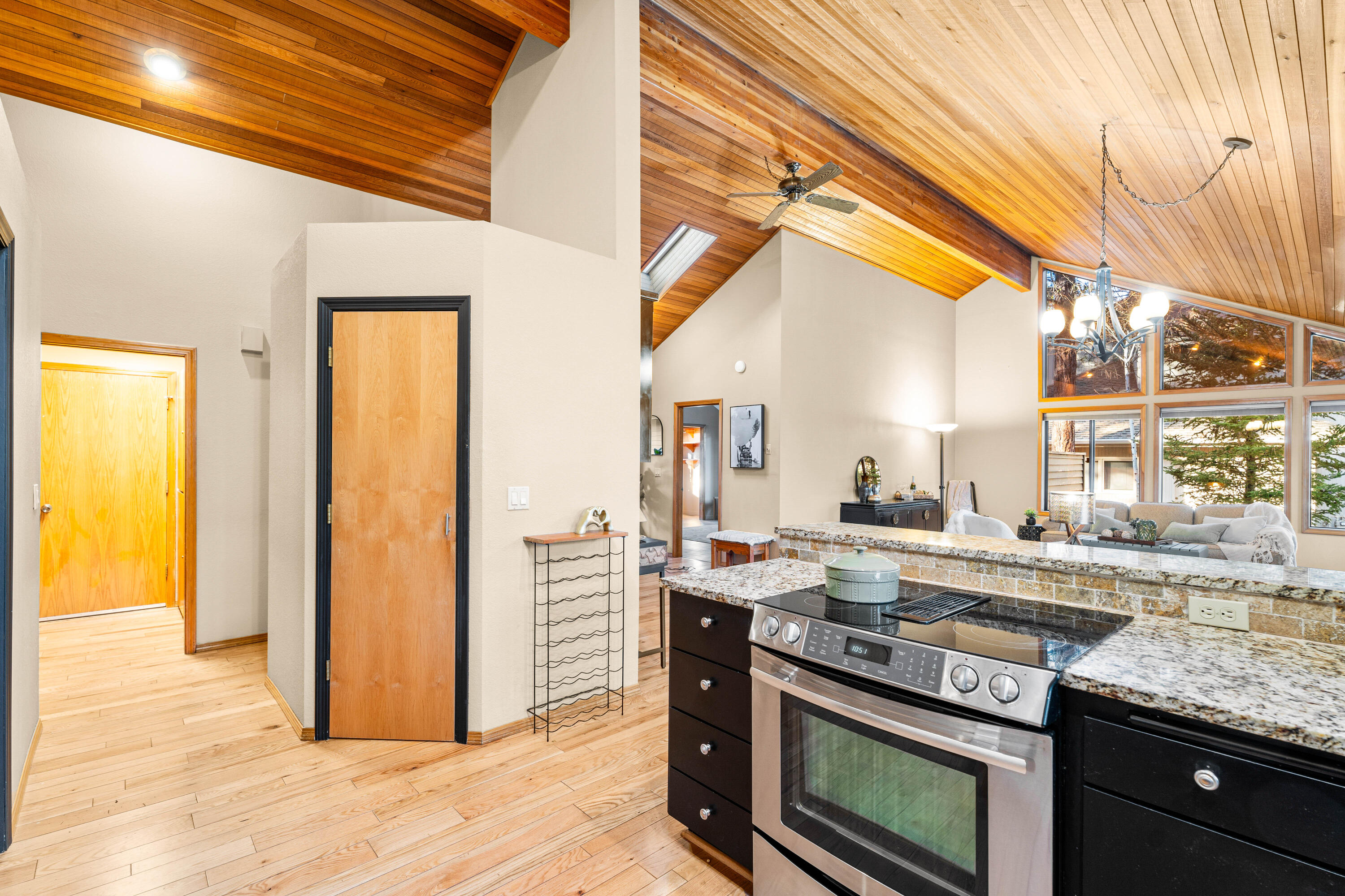 17956 Shadow Lane, 9