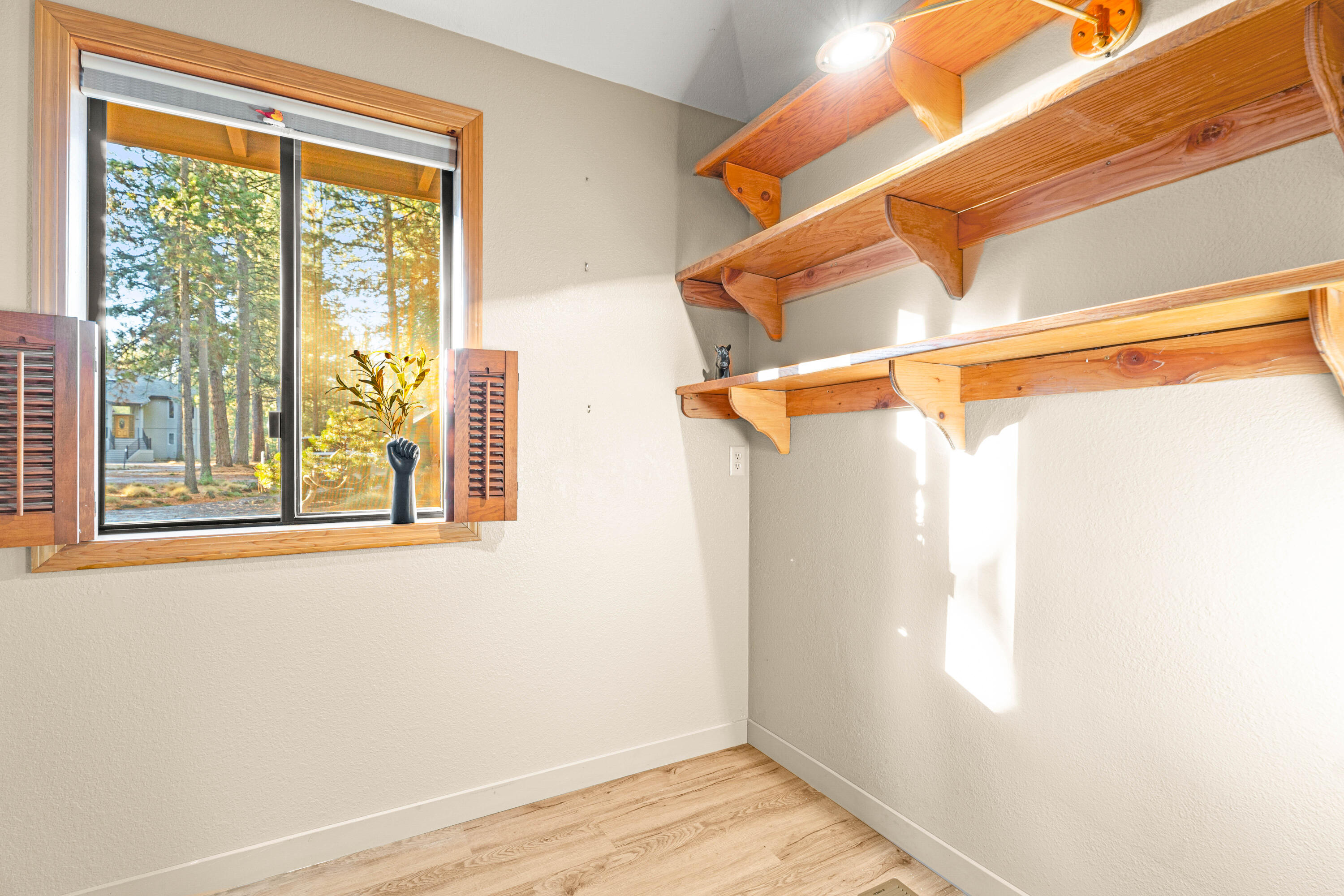 17956 Shadow Lane, 9