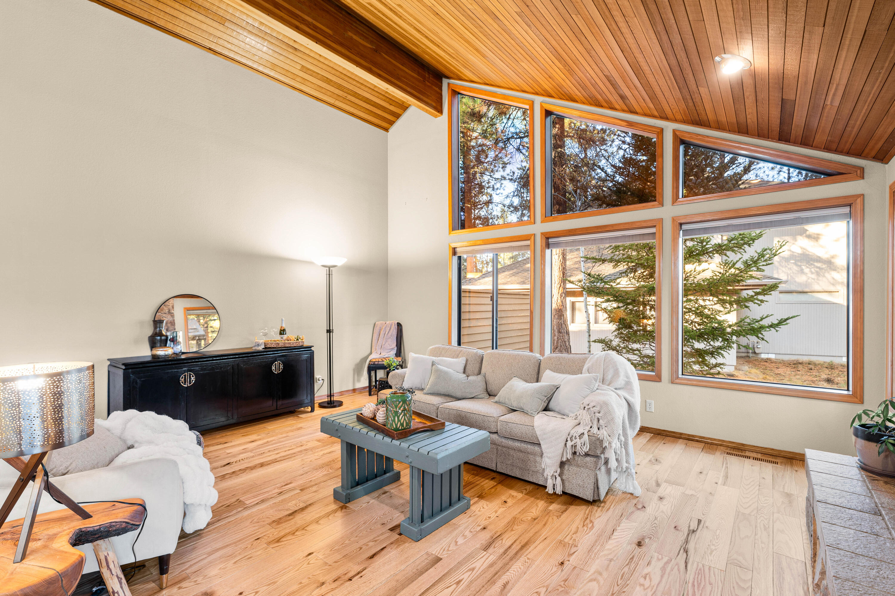 17956 Shadow Lane, 9