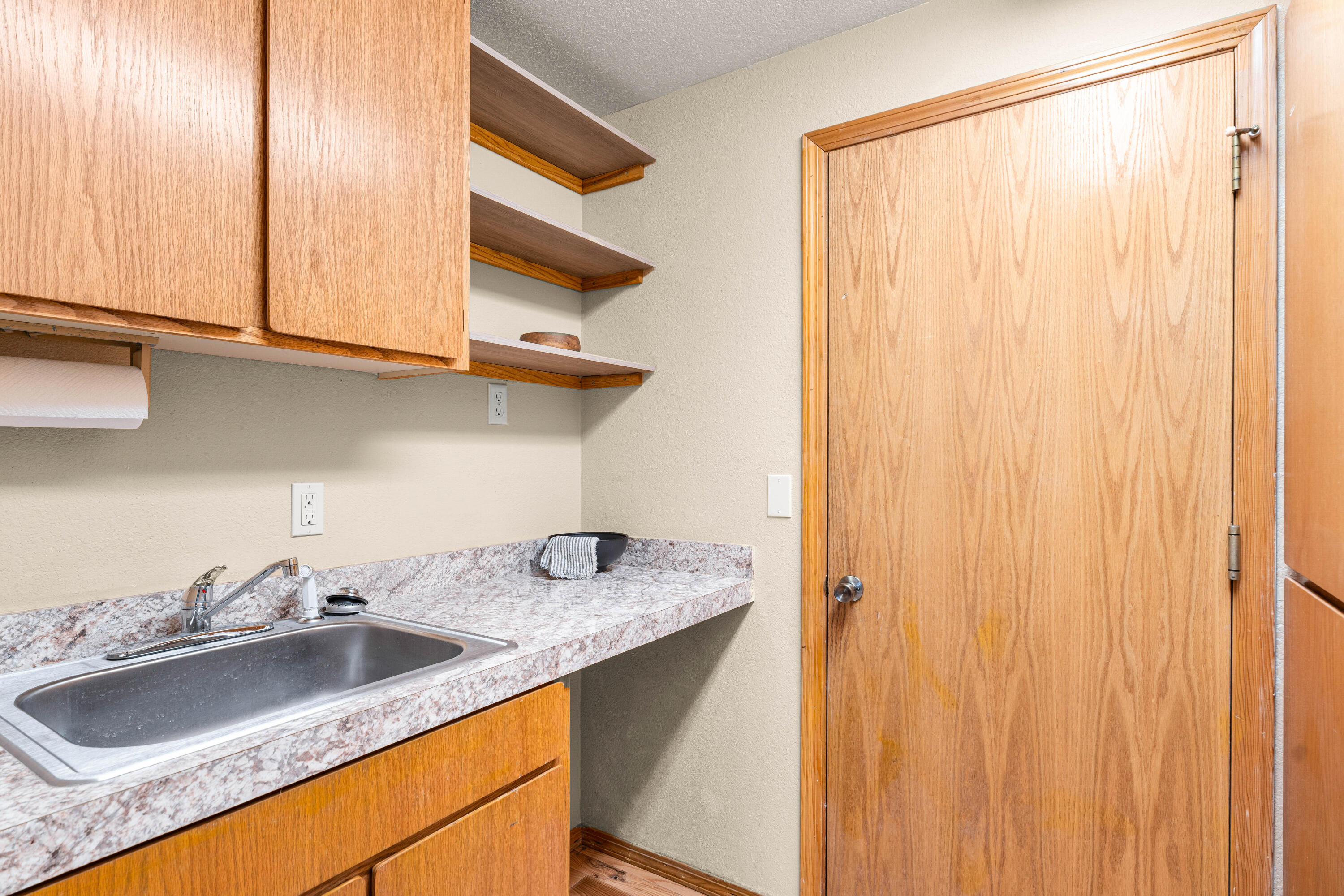 17956 Shadow Lane, 9