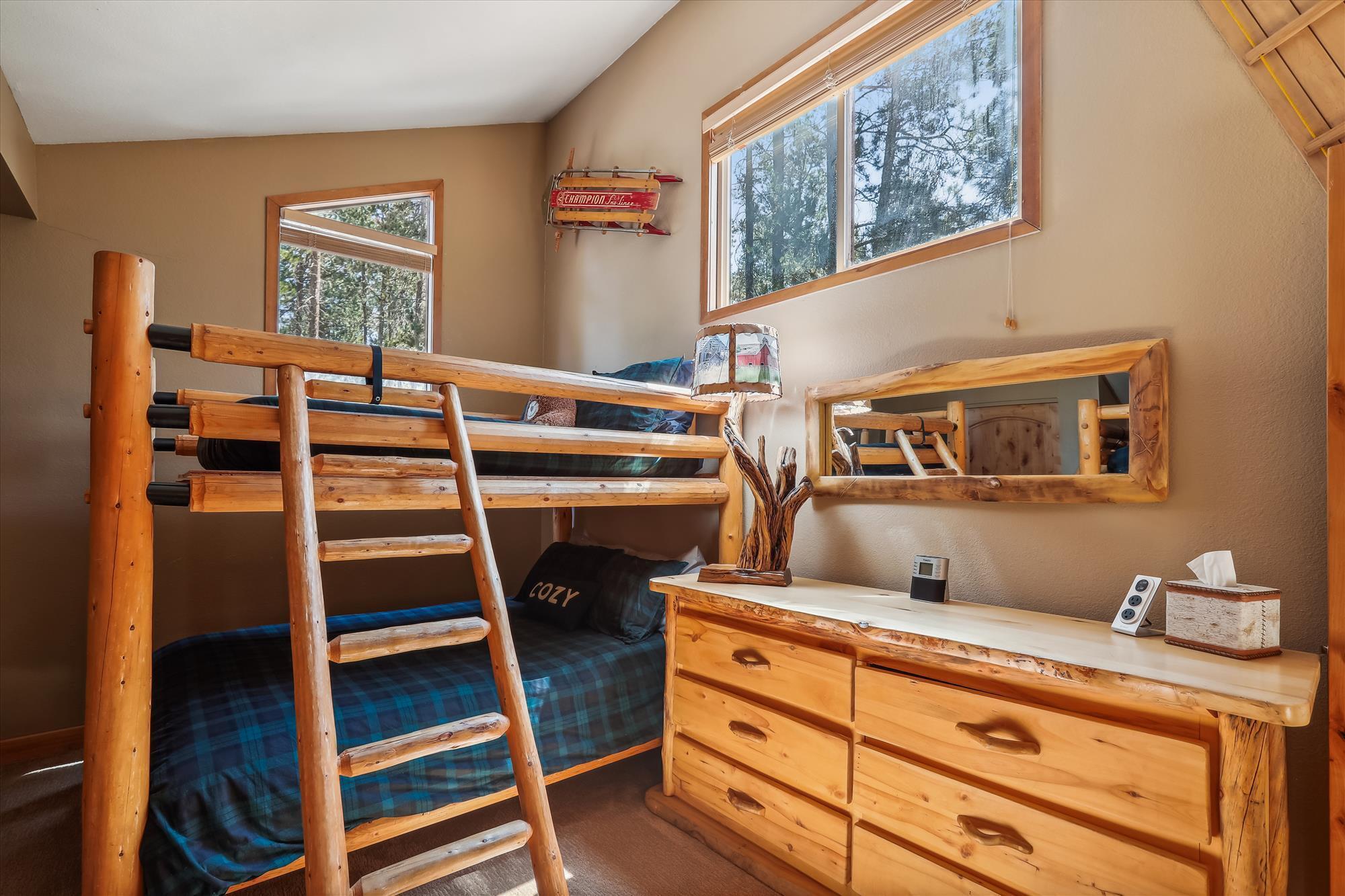 17755 Malheur Lane, 19