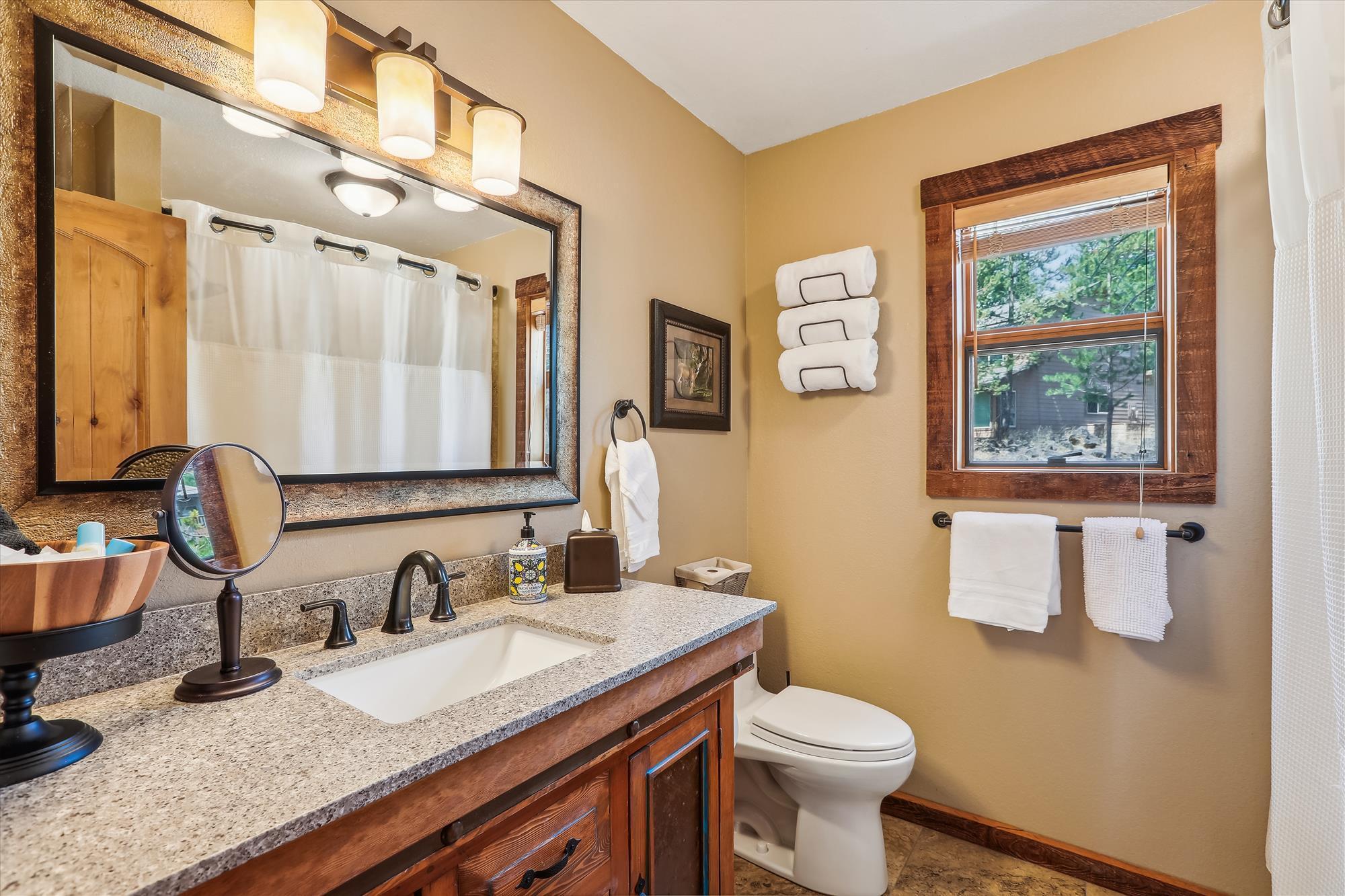 17755 Malheur Lane, 19