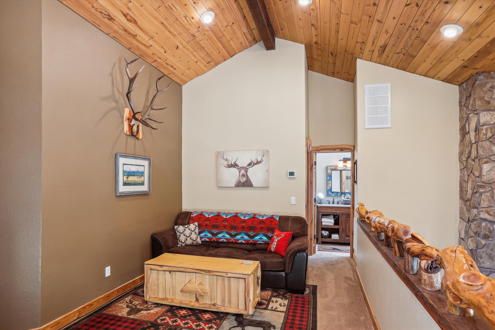 17755 Malheur Lane, 19