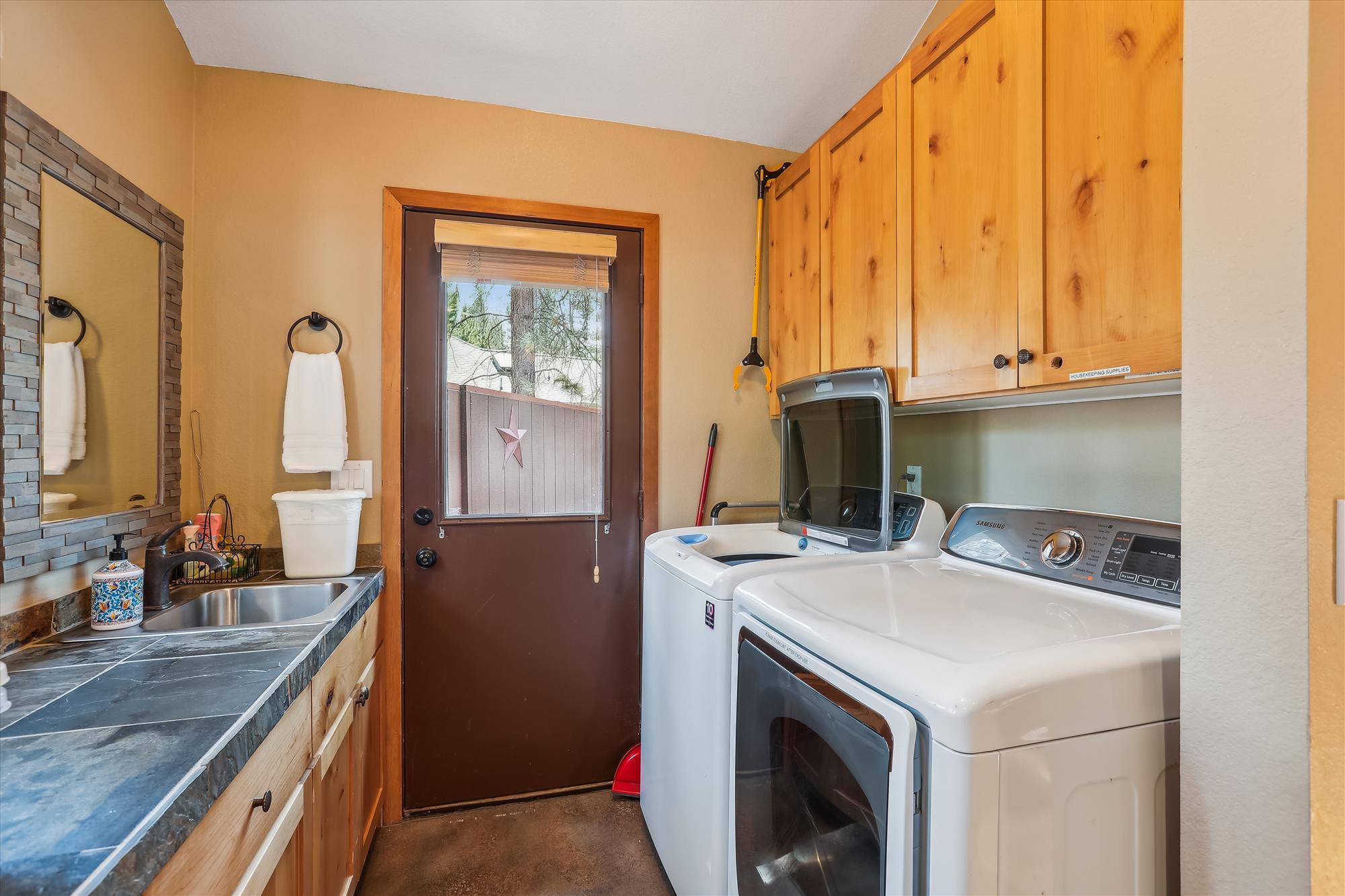 17755 Malheur Lane, 19