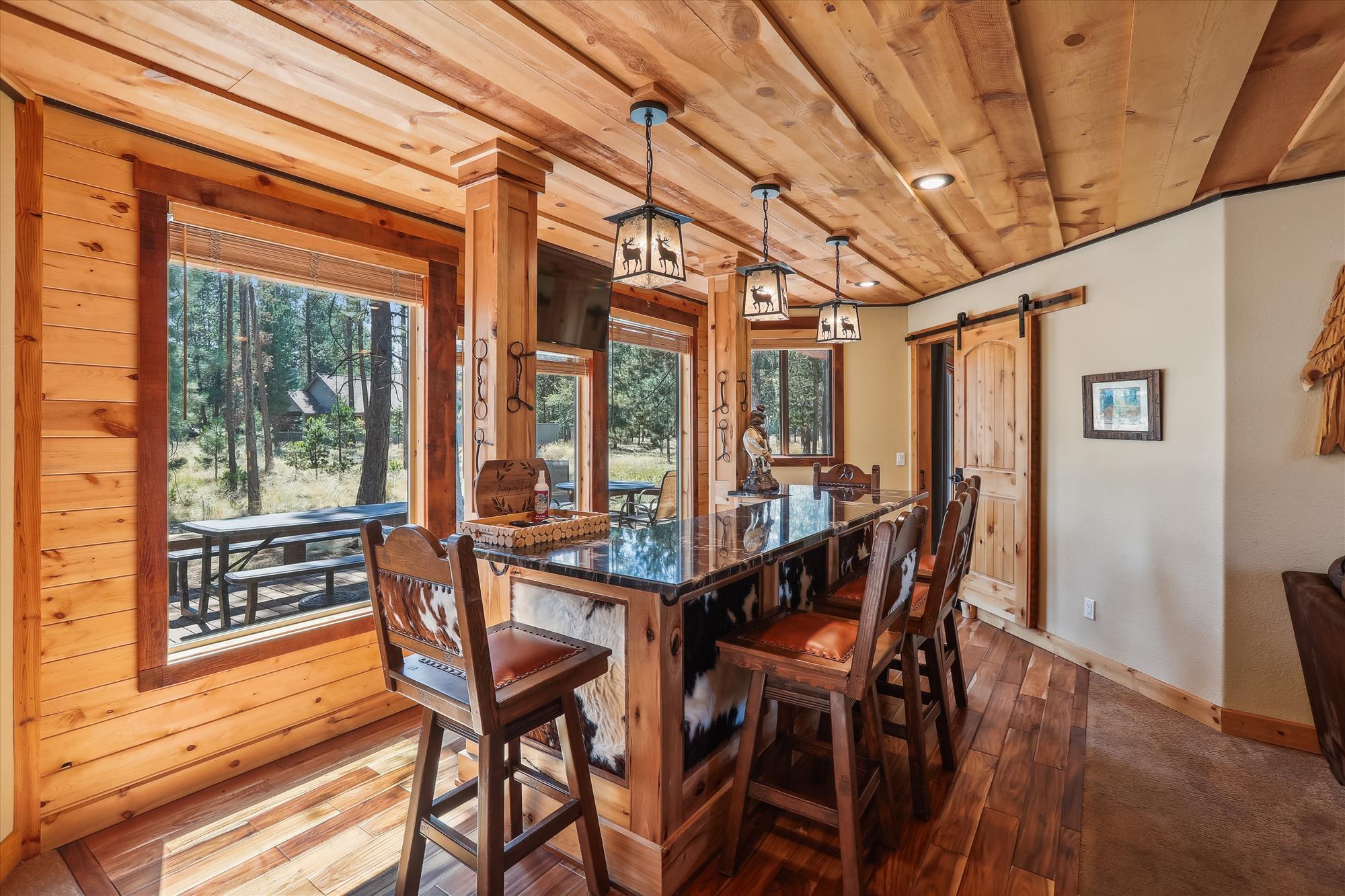 17755 Malheur Lane, 19