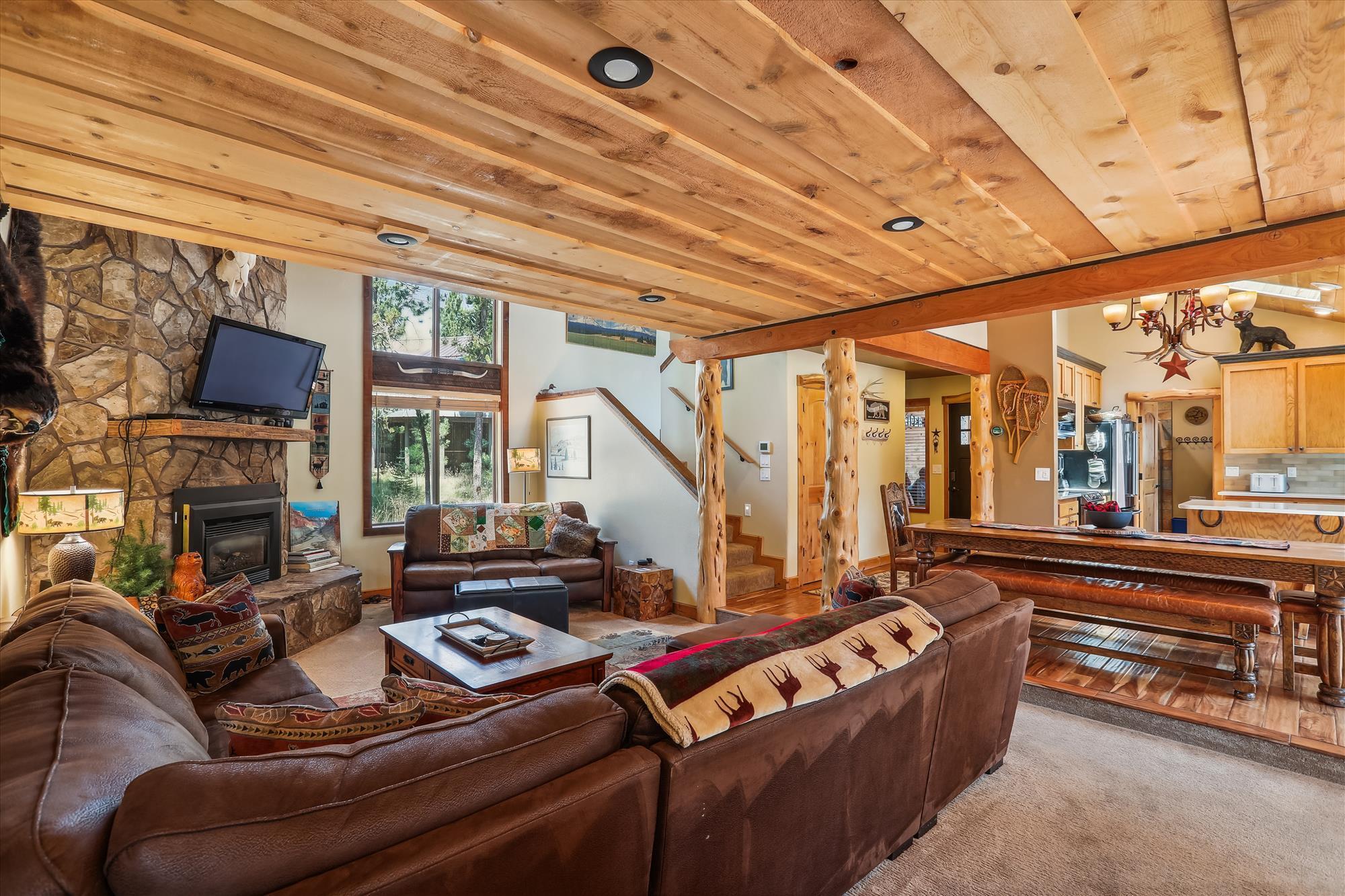 17755 Malheur Lane, 19