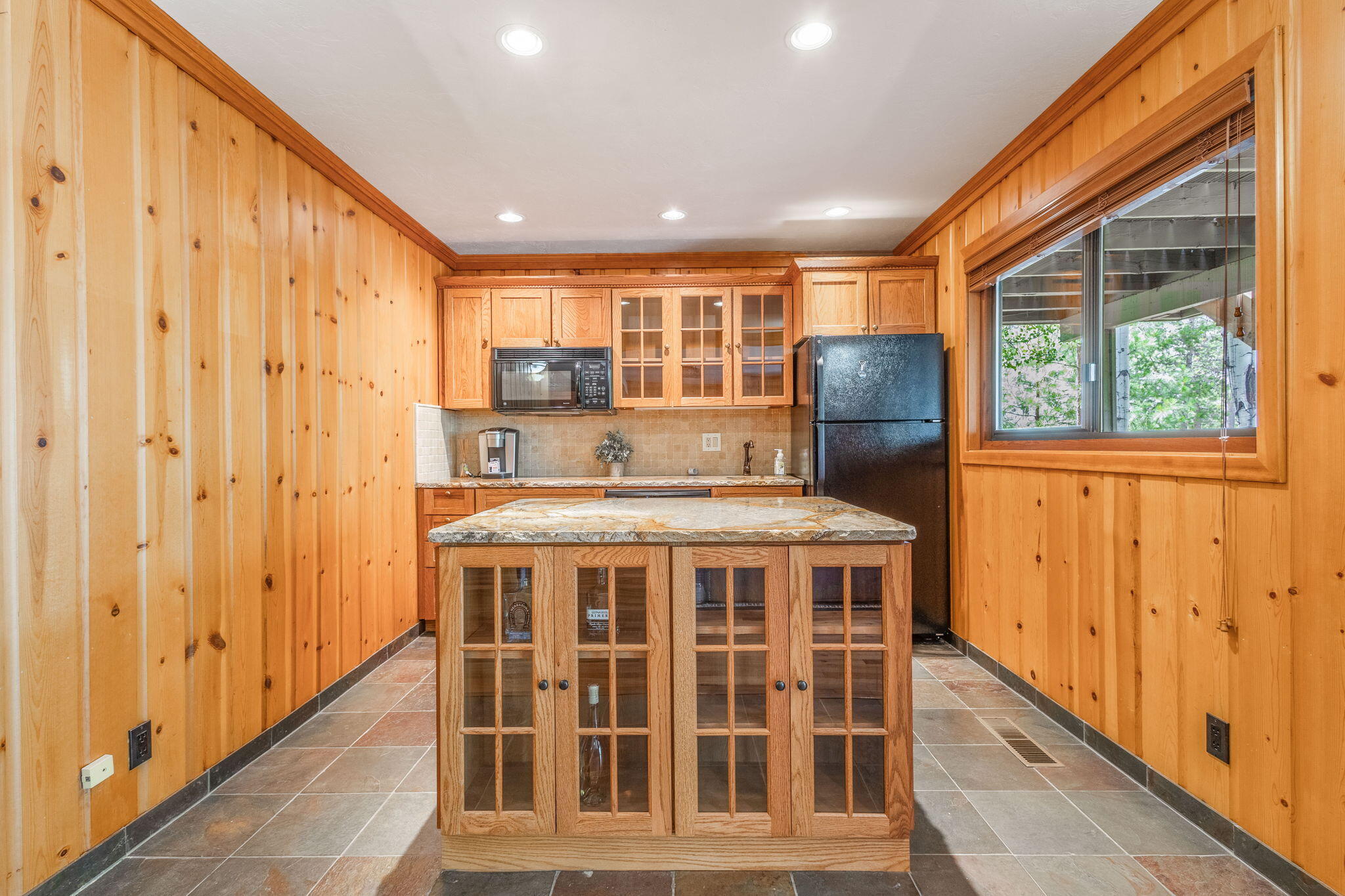 56835 Deschutes Lane, 10 10