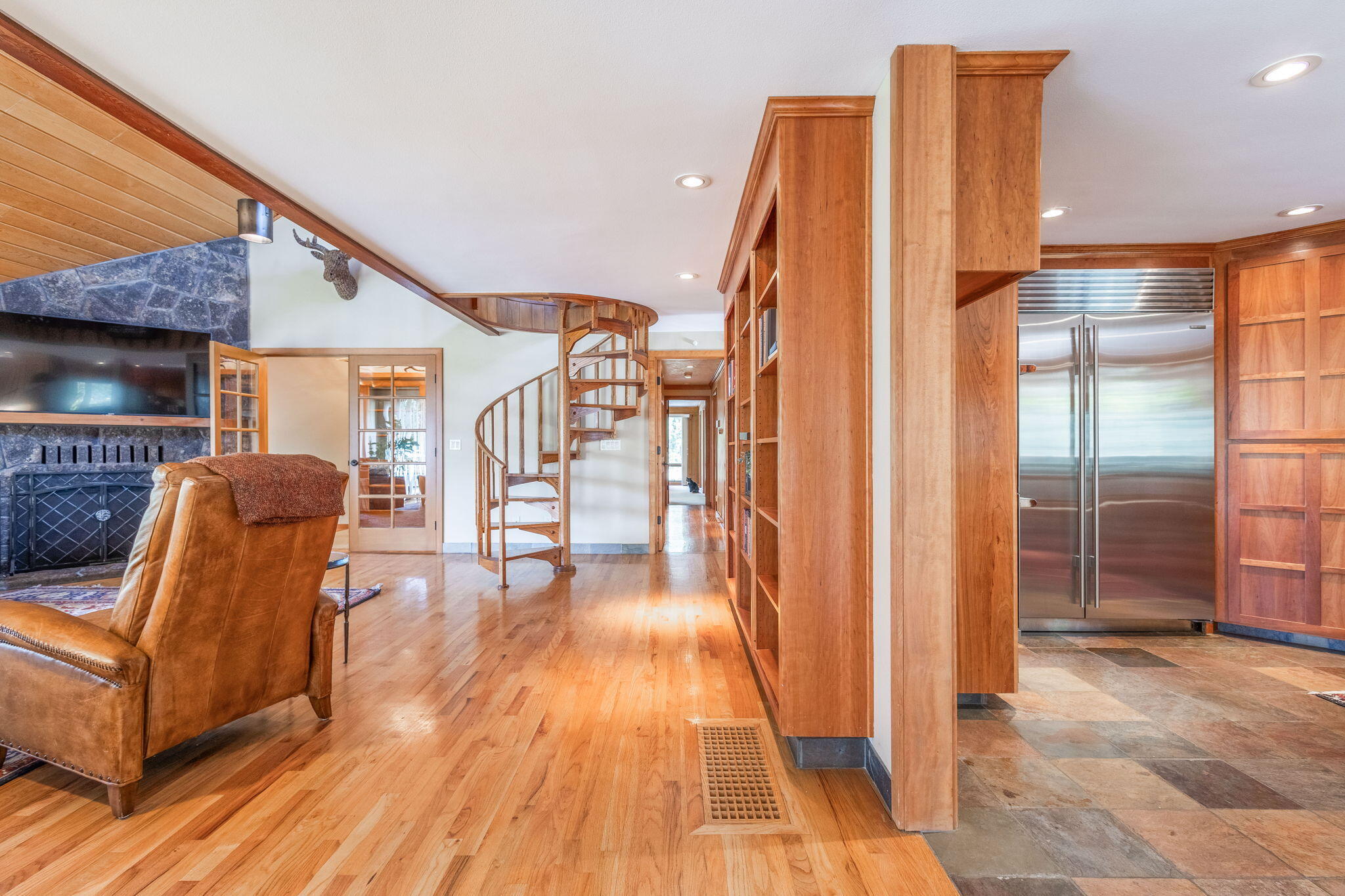 56835 Deschutes Lane, 10 10