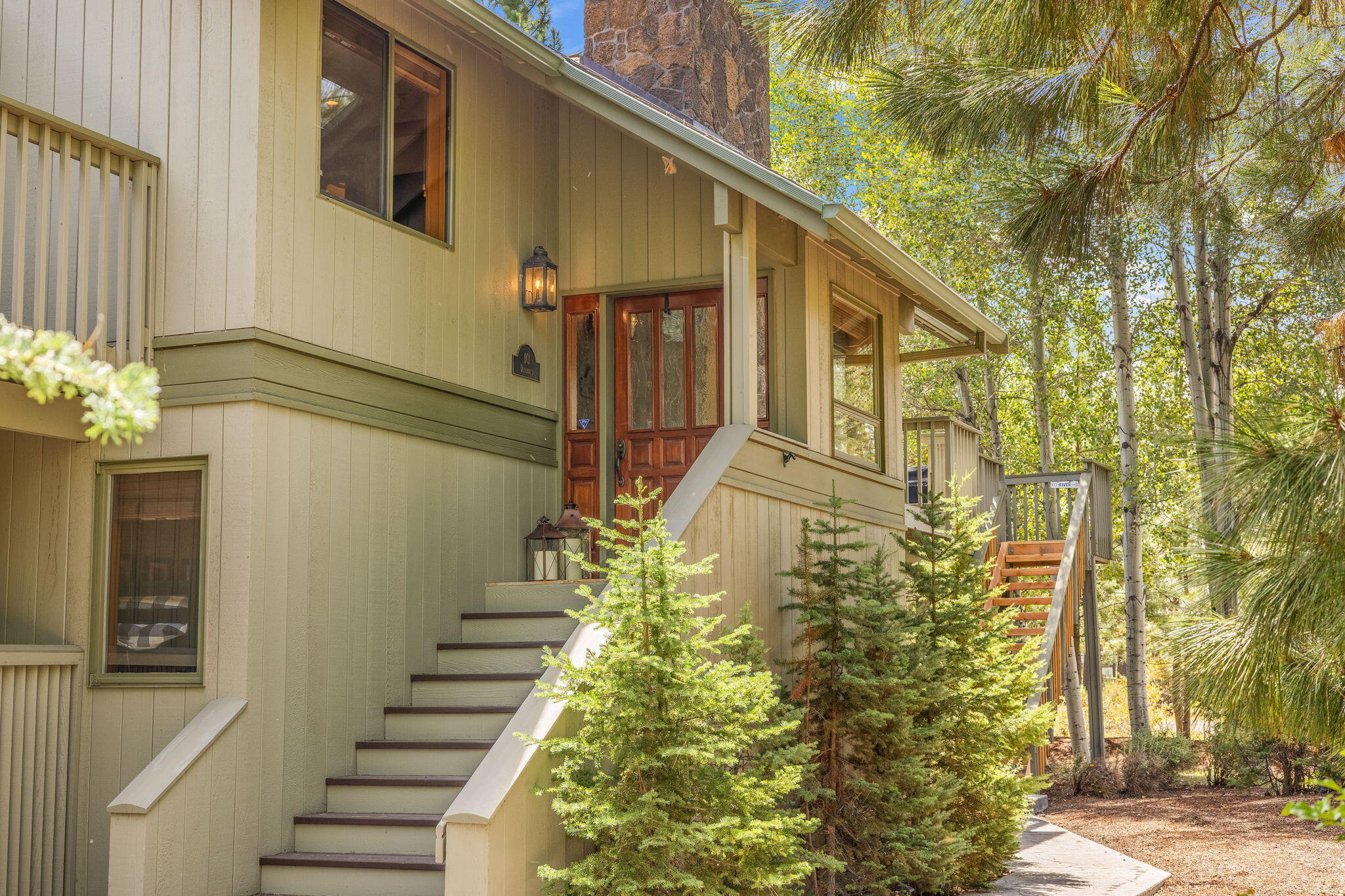 56835 Deschutes Lane, 10 10