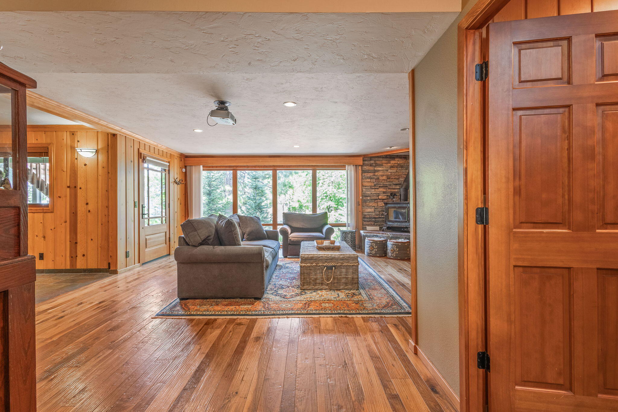 56835 Deschutes Lane, 10 10