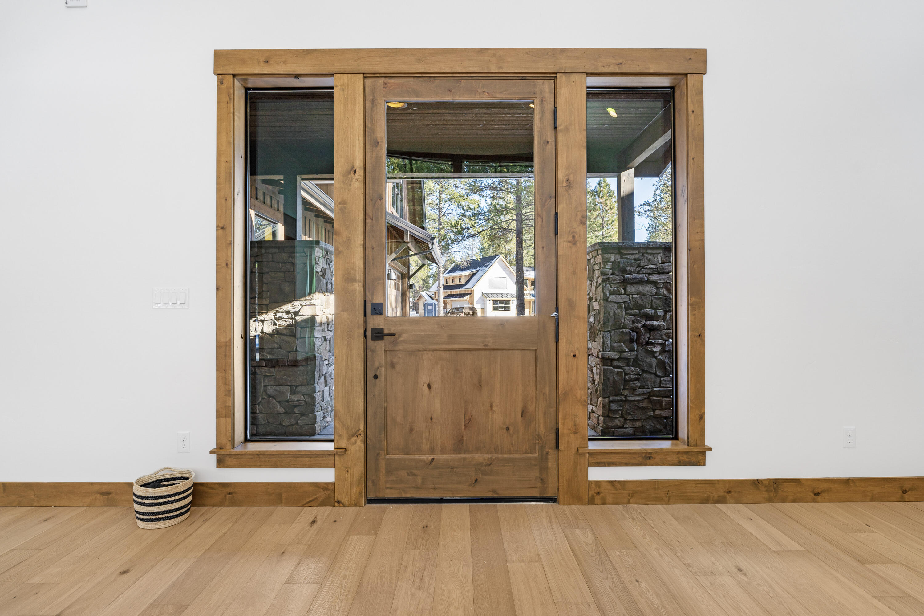 17815 Preservation Loop, 459