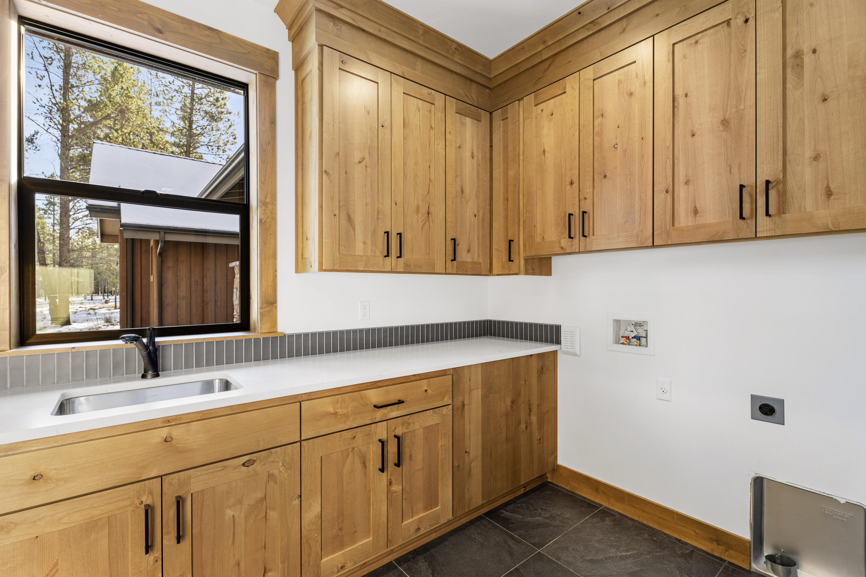 17815 Preservation Loop, 459