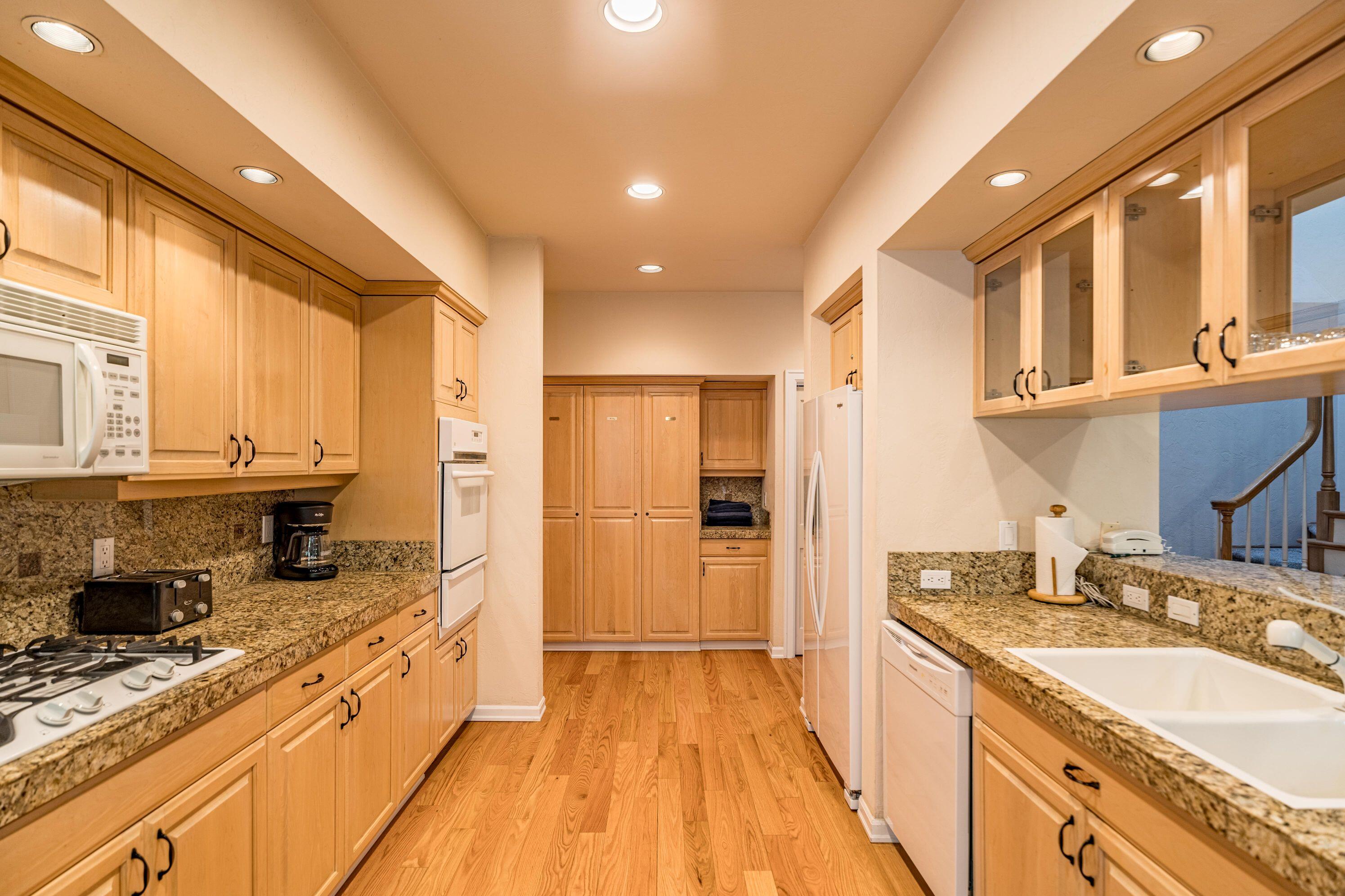 57022 Peppermill Circle, 21E