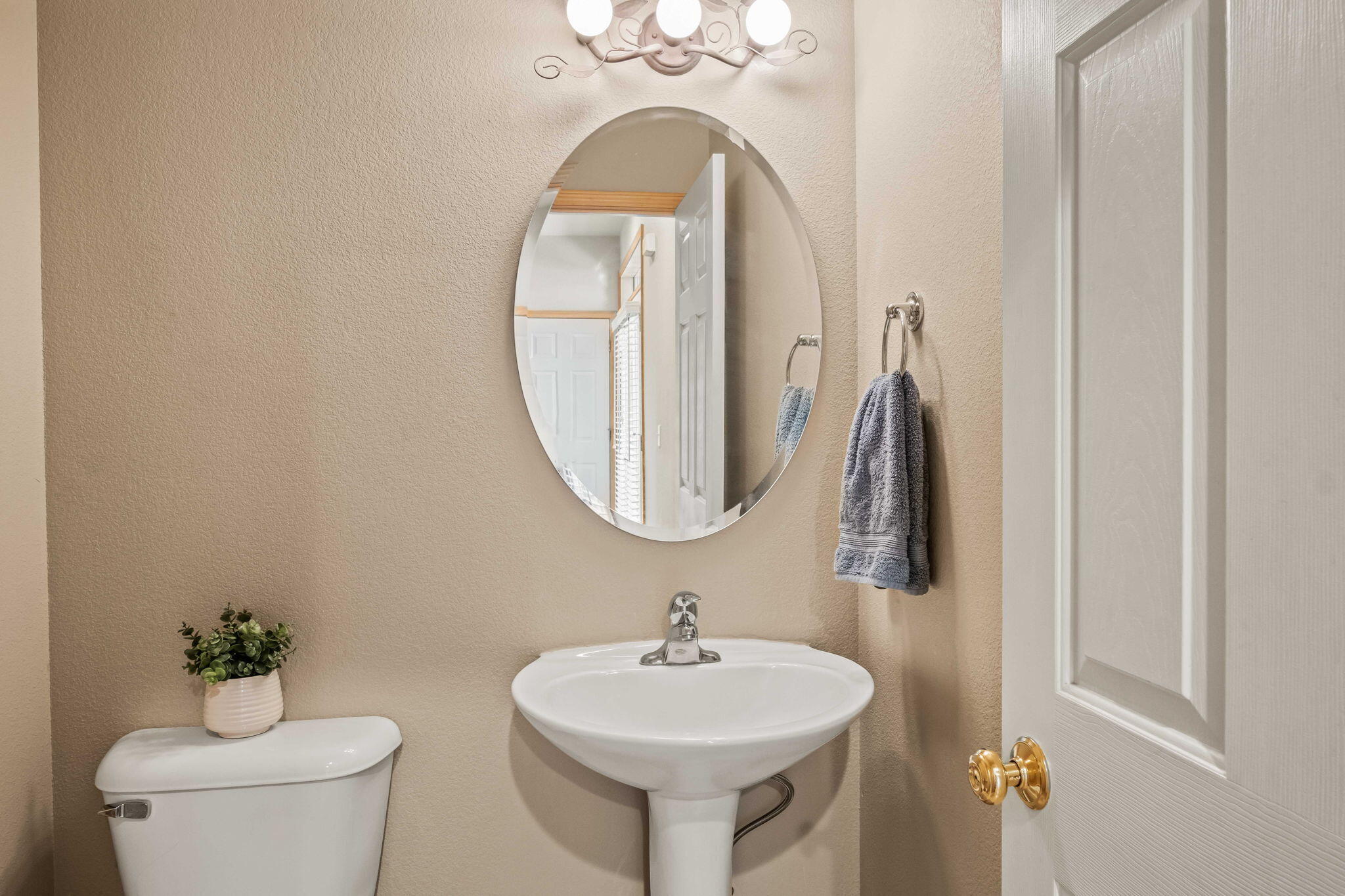 8540 Golden Pheasant Court