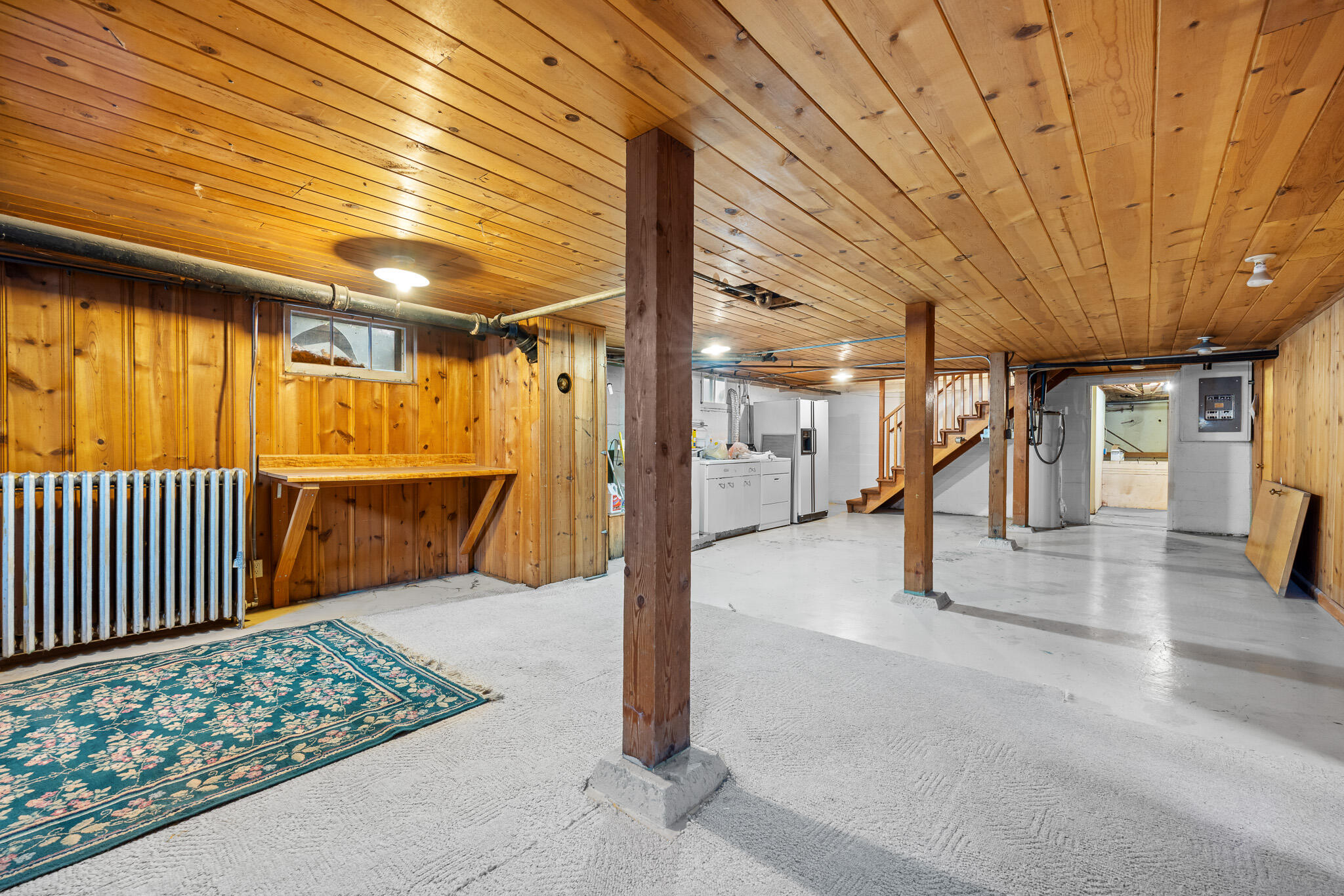 1123 NW Canyon Drive