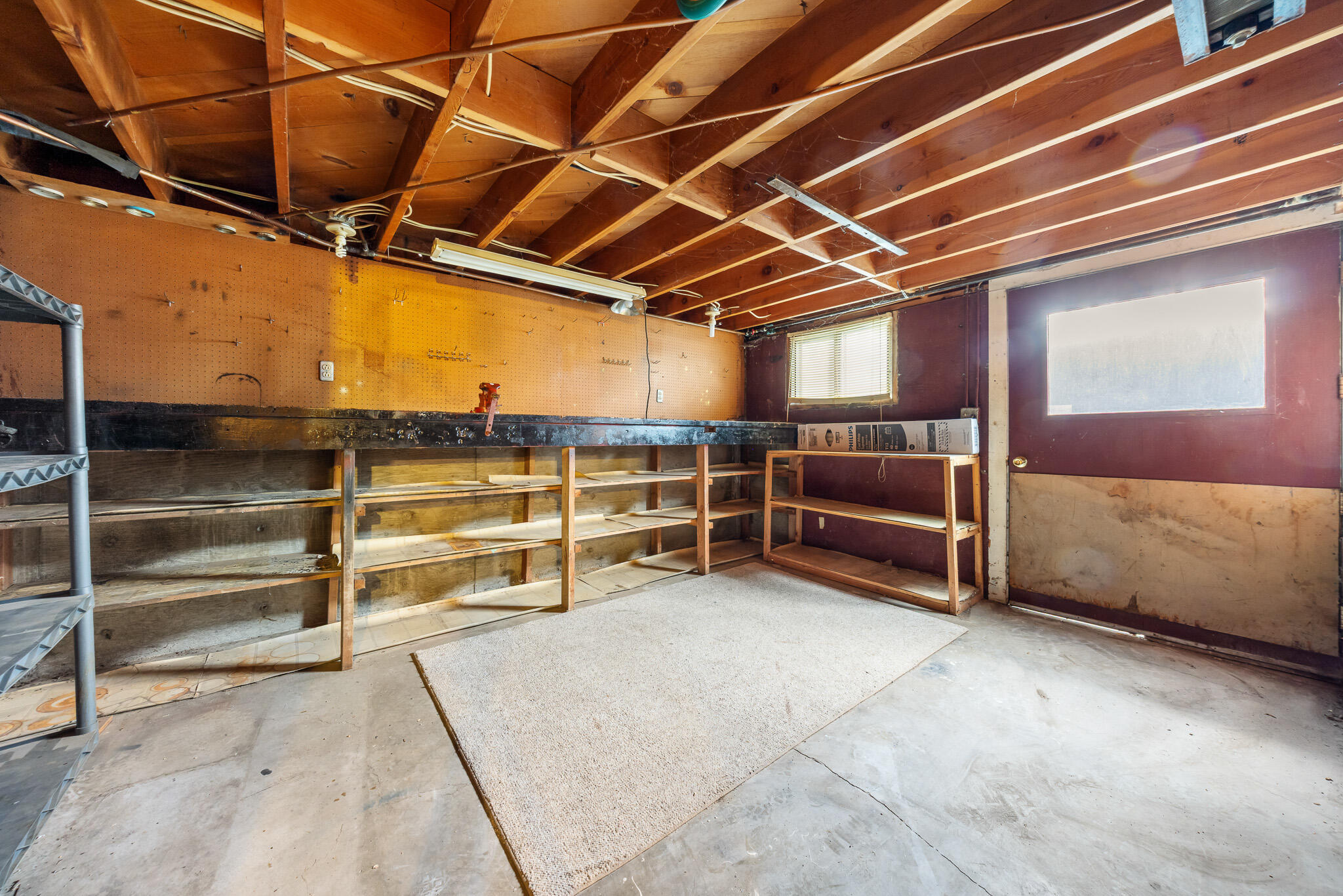 1123 NW Canyon Drive