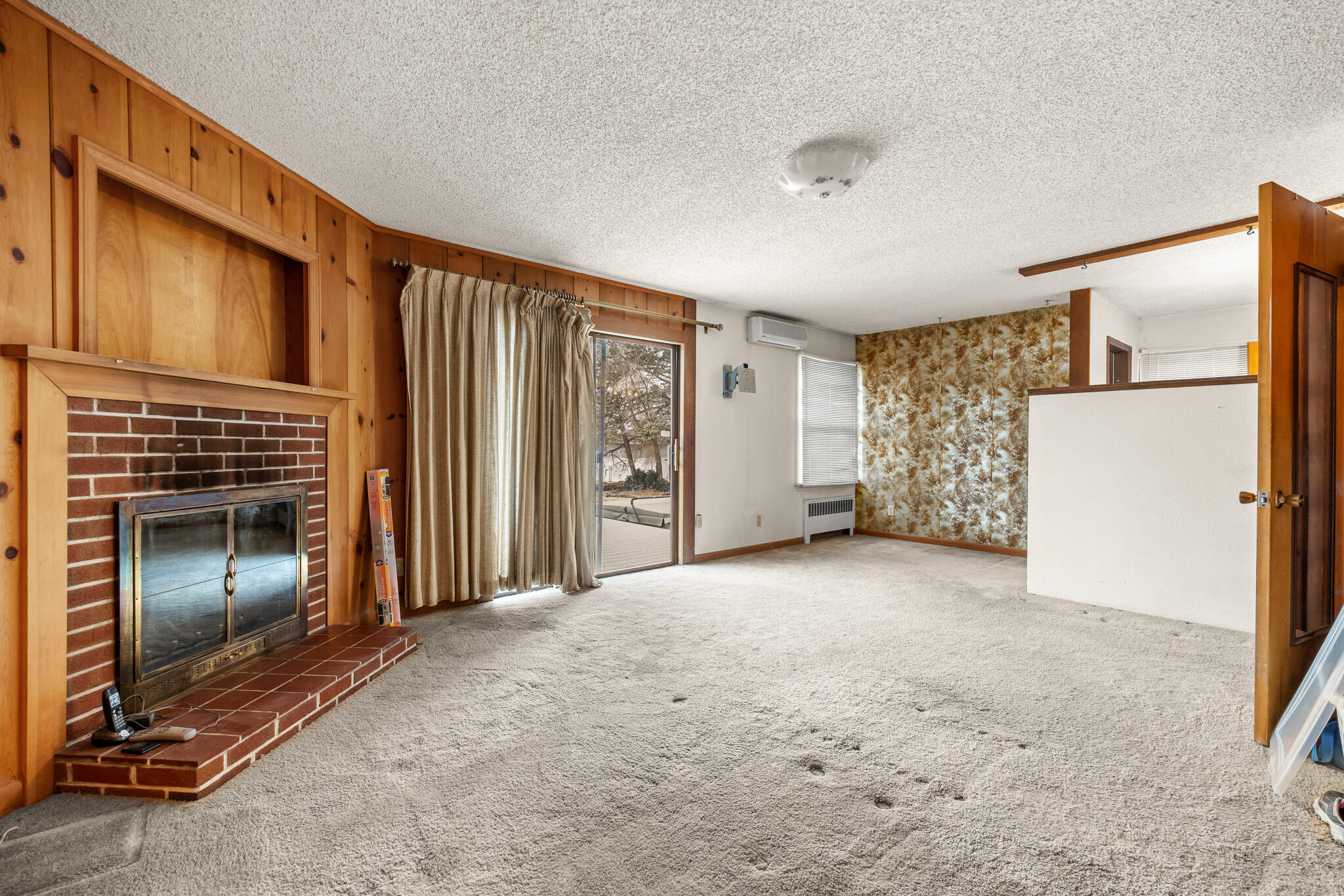 1123 NW Canyon Drive